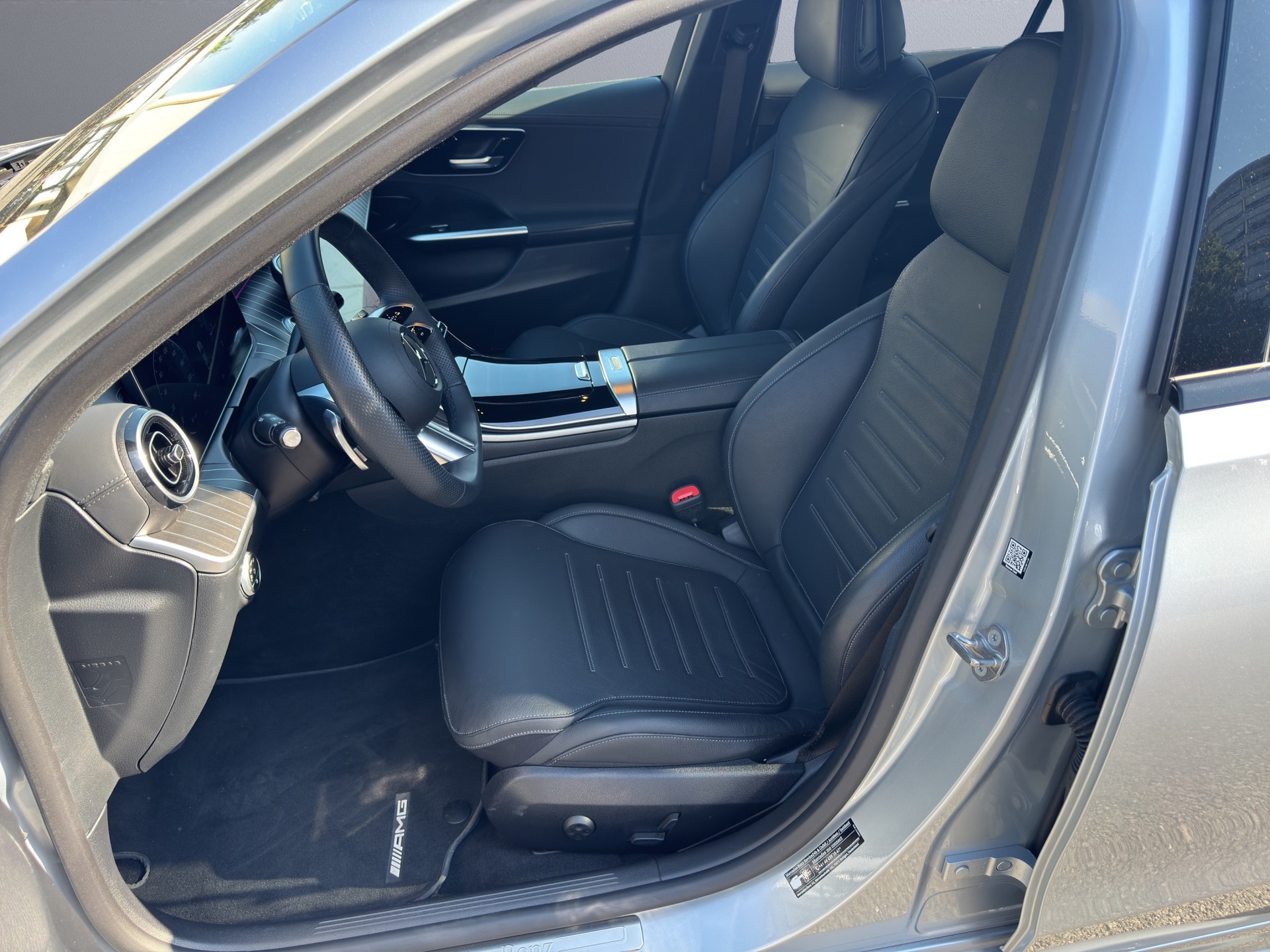 MERCEDES-BENZ C 220 d 4Matic AMG Line-image-10