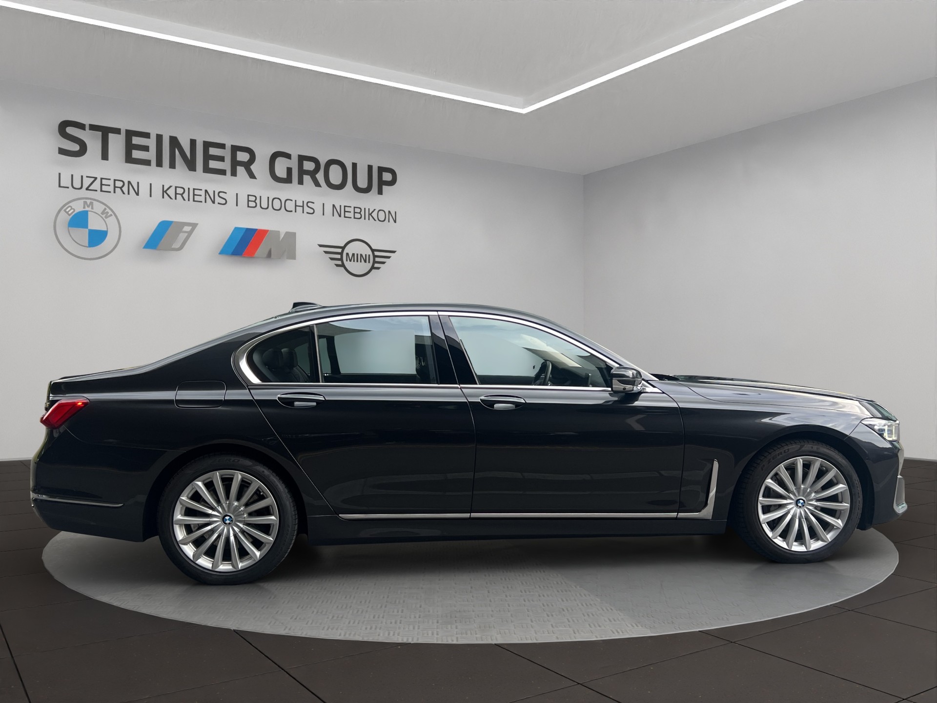 BMW 730d xDrive Steptronic-showroom-element-3