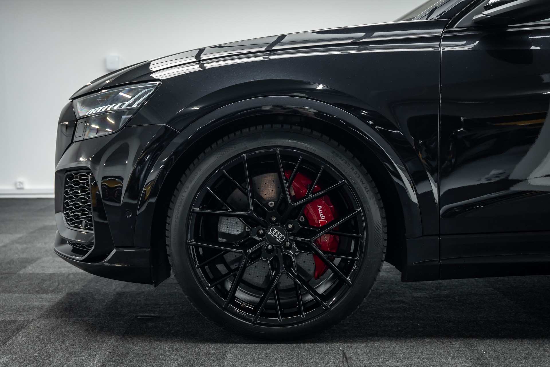 AUDI * RSQ8 * TOP ZUSTAND * TOP AUSSTATTUNG * NEUPREIS ÜBER 224000.- * LEASING AB 640.- *-showroom-element-1