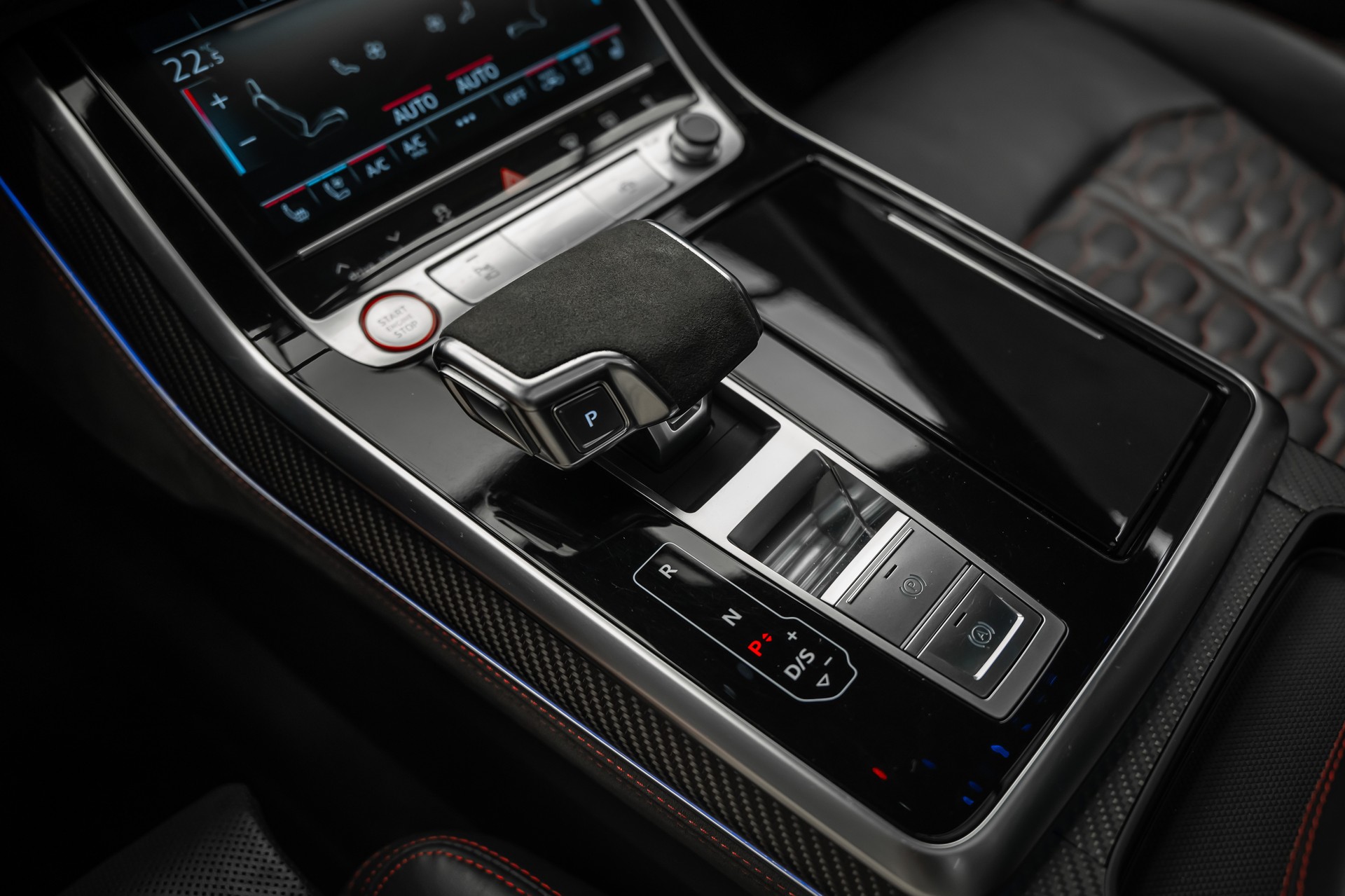 AUDI * RSQ8 * TOP ZUSTAND * TOP AUSSTATTUNG * NEUPREIS ÜBER 224000.- * LEASING AB 640.- *-image-31