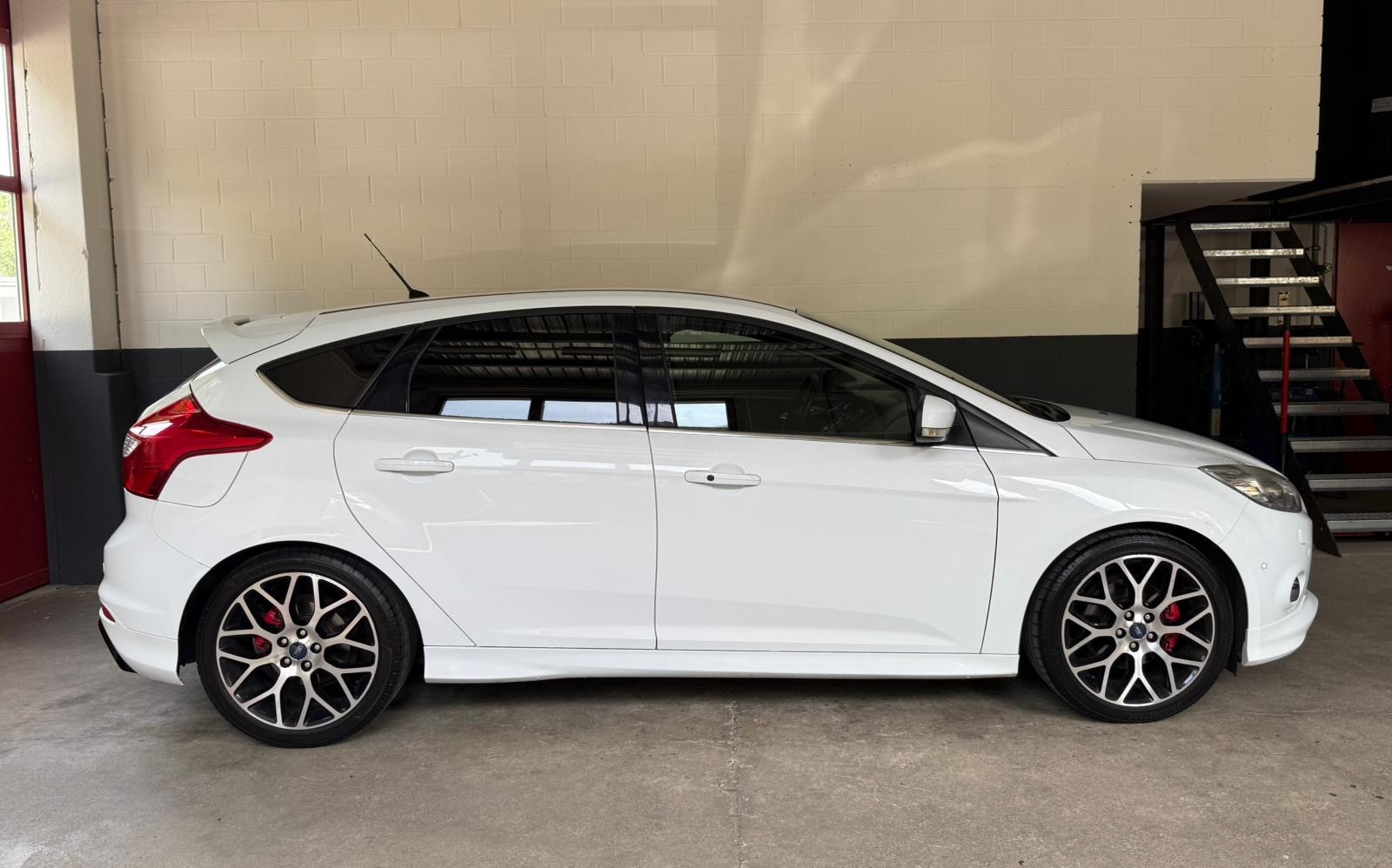 FORD Focus 1.6 SCTi Titanium //NEU AB MFK!-image-2