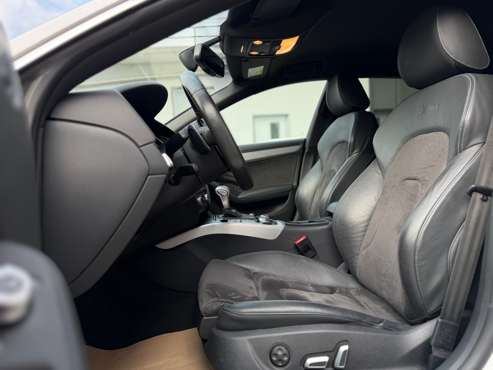 AUDI A5 Sportback 2.0 TDI quattro S-tronic-image-9
