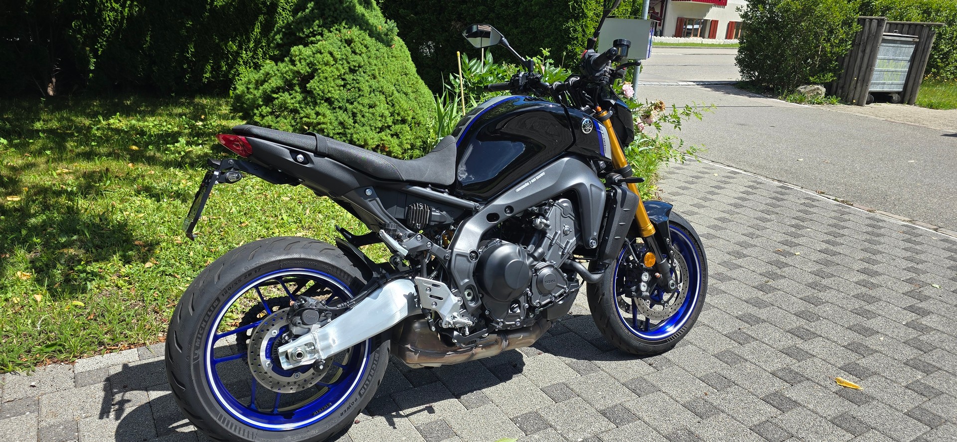 YAMAHA MT-09 SP-image-2