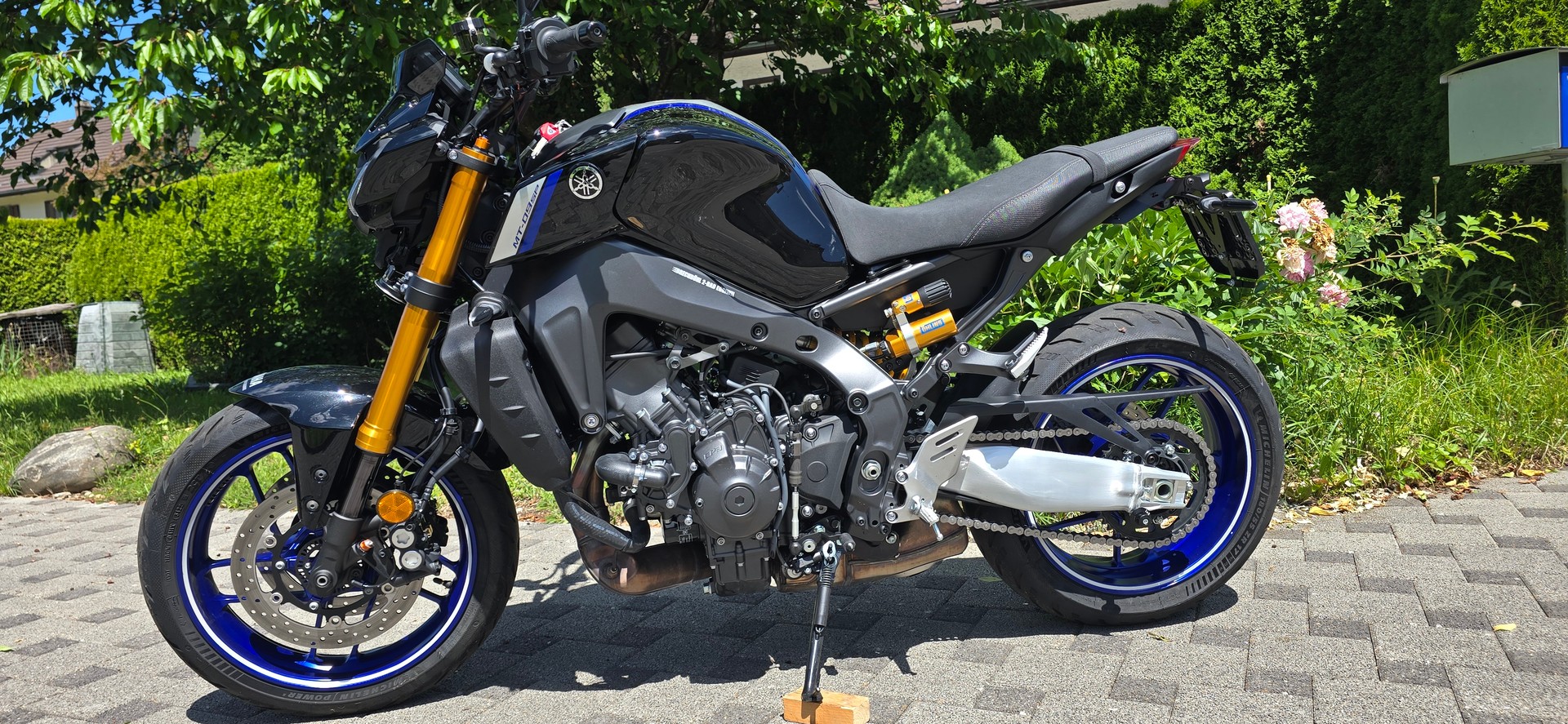 YAMAHA MT-09 SP-image-1