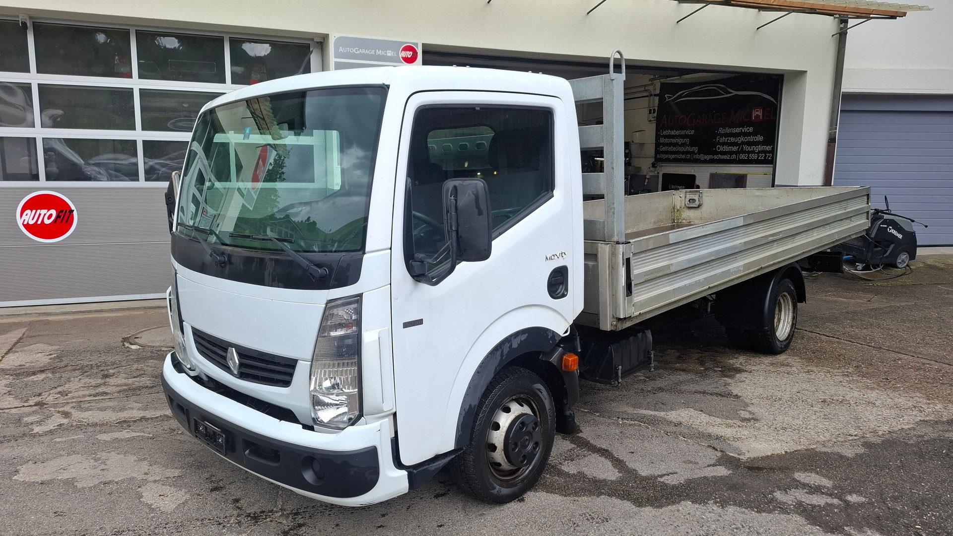 RENAULT Maxity 150.35 Dynamic-image-1