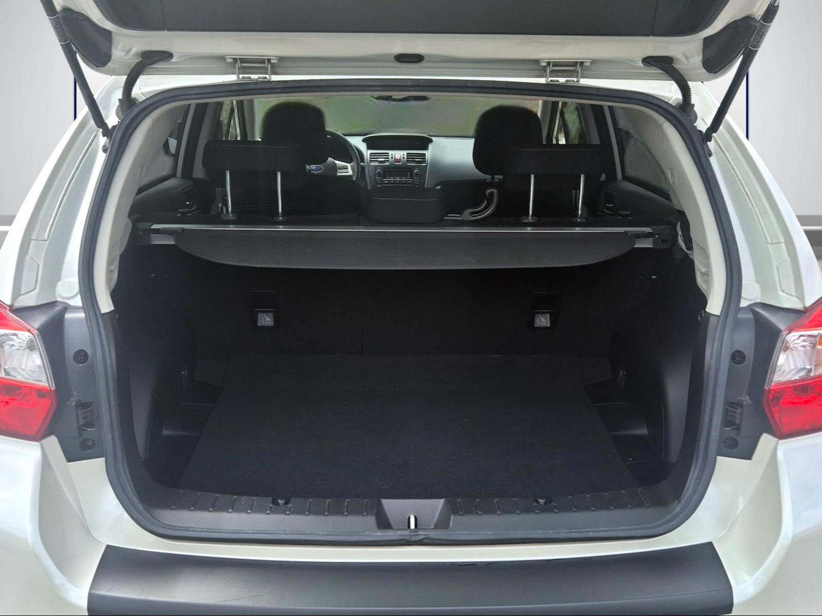 SUBARU XV 2.0i Swiss Two-image-13