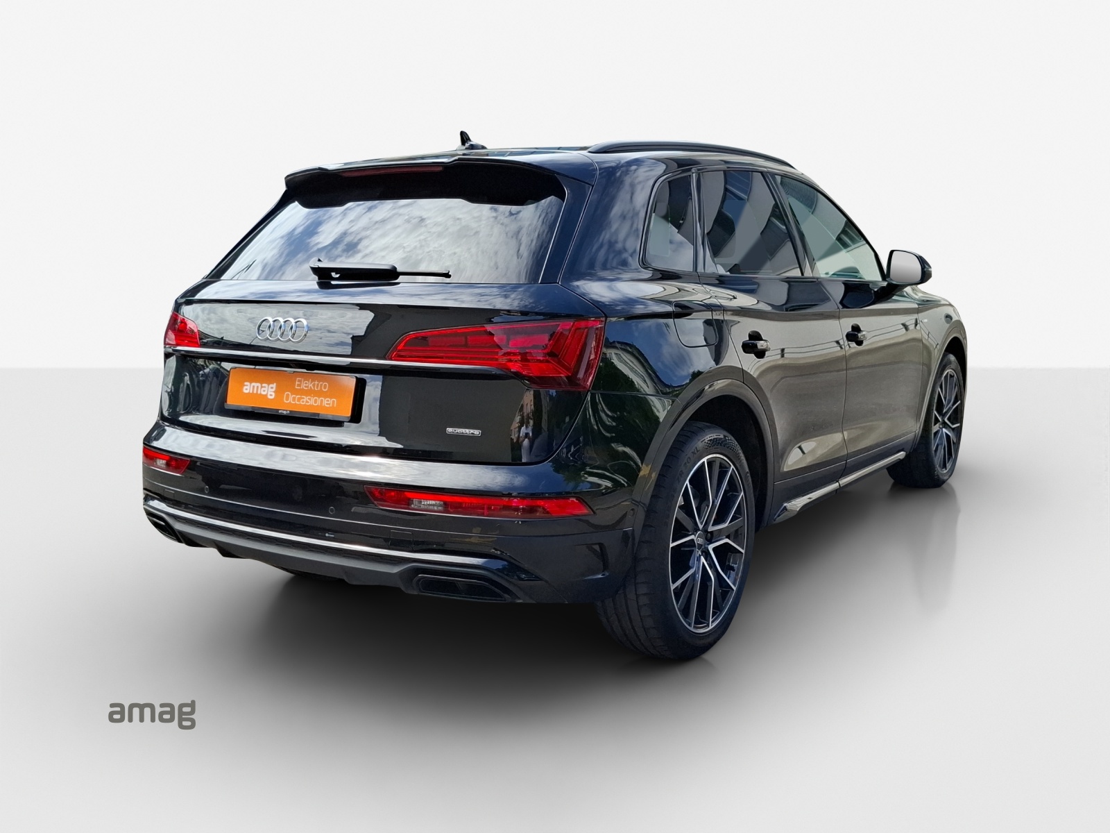 AUDI Q5 50 TFSI e PHEV S line quattro S-tronic-image-5