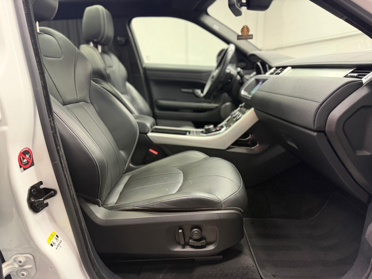 LAND ROVER Range Rover Evoque 2.0 TD4 HSE AT9-image-21