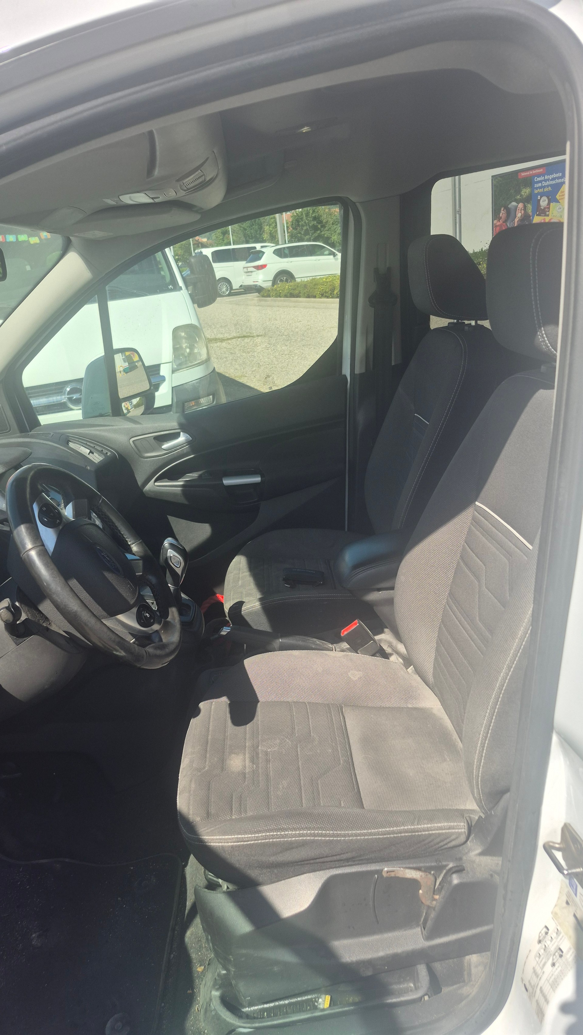 FORD Grand Tourneo Connect 1.5 TDCi Trend Powershift-image-9