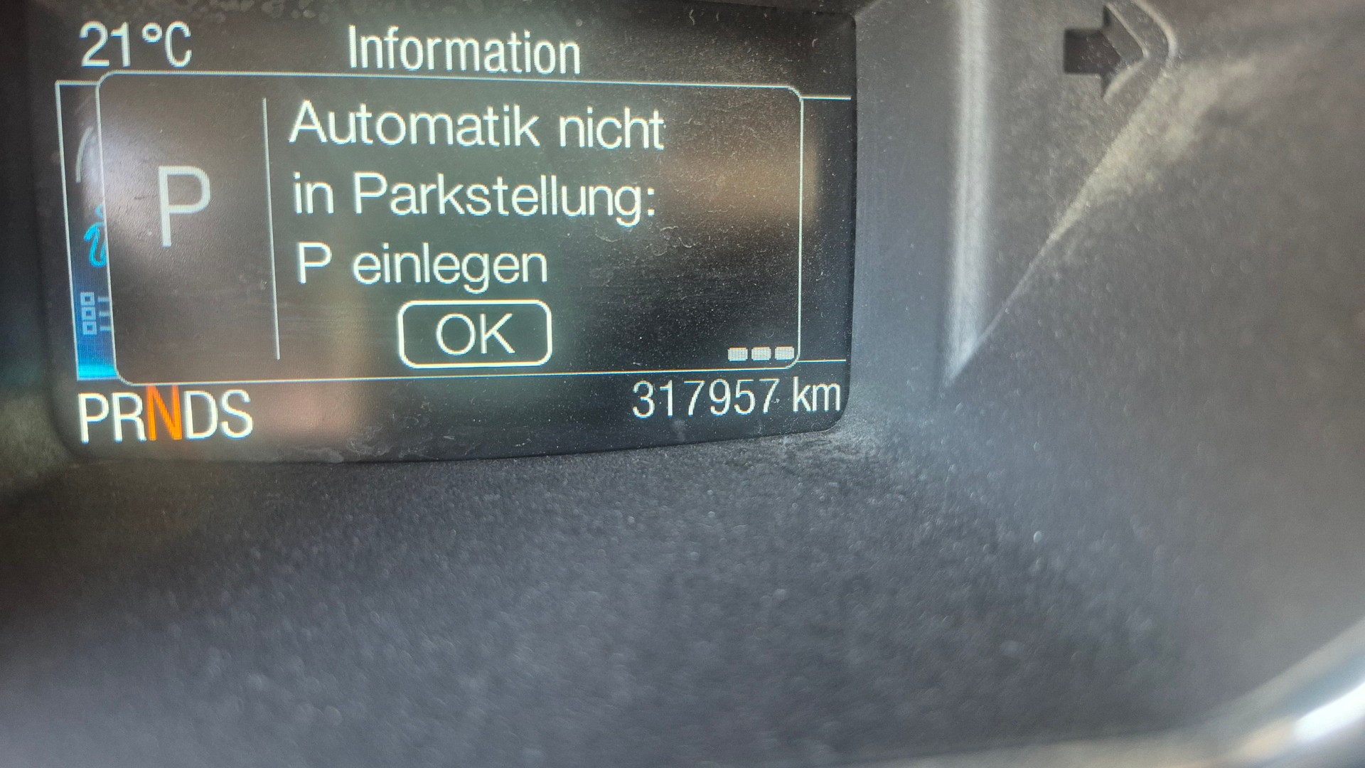 FORD Grand Tourneo Connect 1.5 TDCi Trend Powershift-image-12
