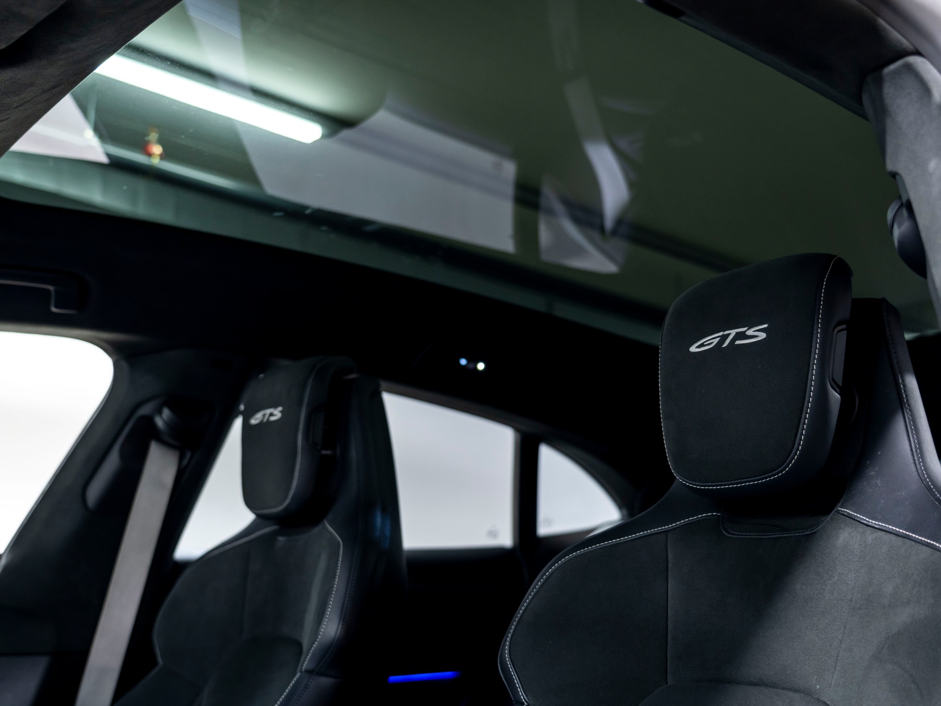 PORSCHE Taycan GTS Sport Turismo Performance Plus 93,4kWh-image-12