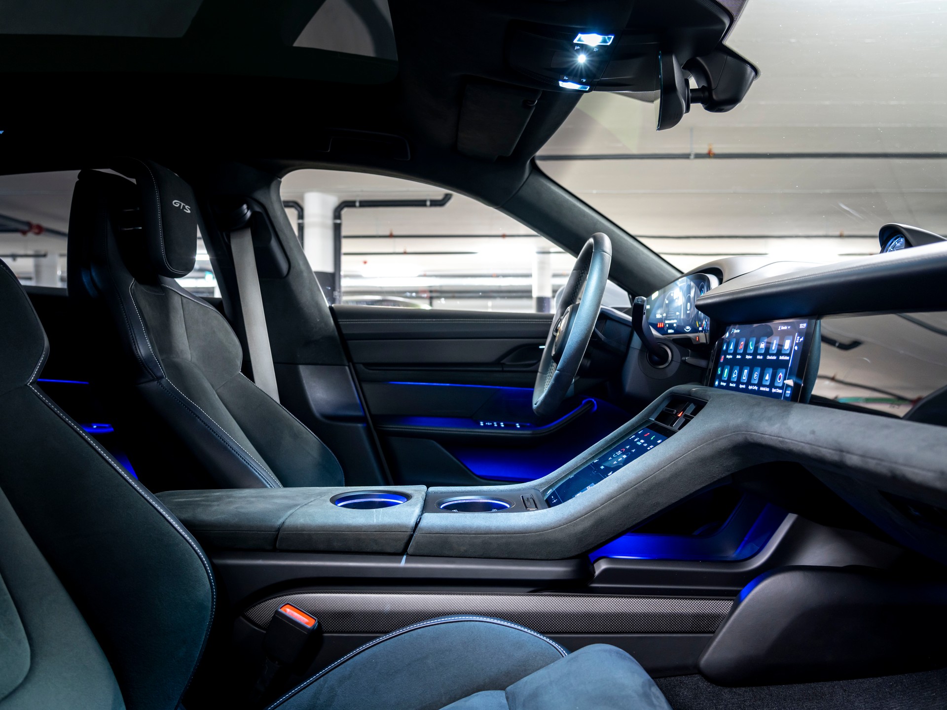 PORSCHE Taycan GTS Sport Turismo Performance Plus 93,4kWh-image-24
