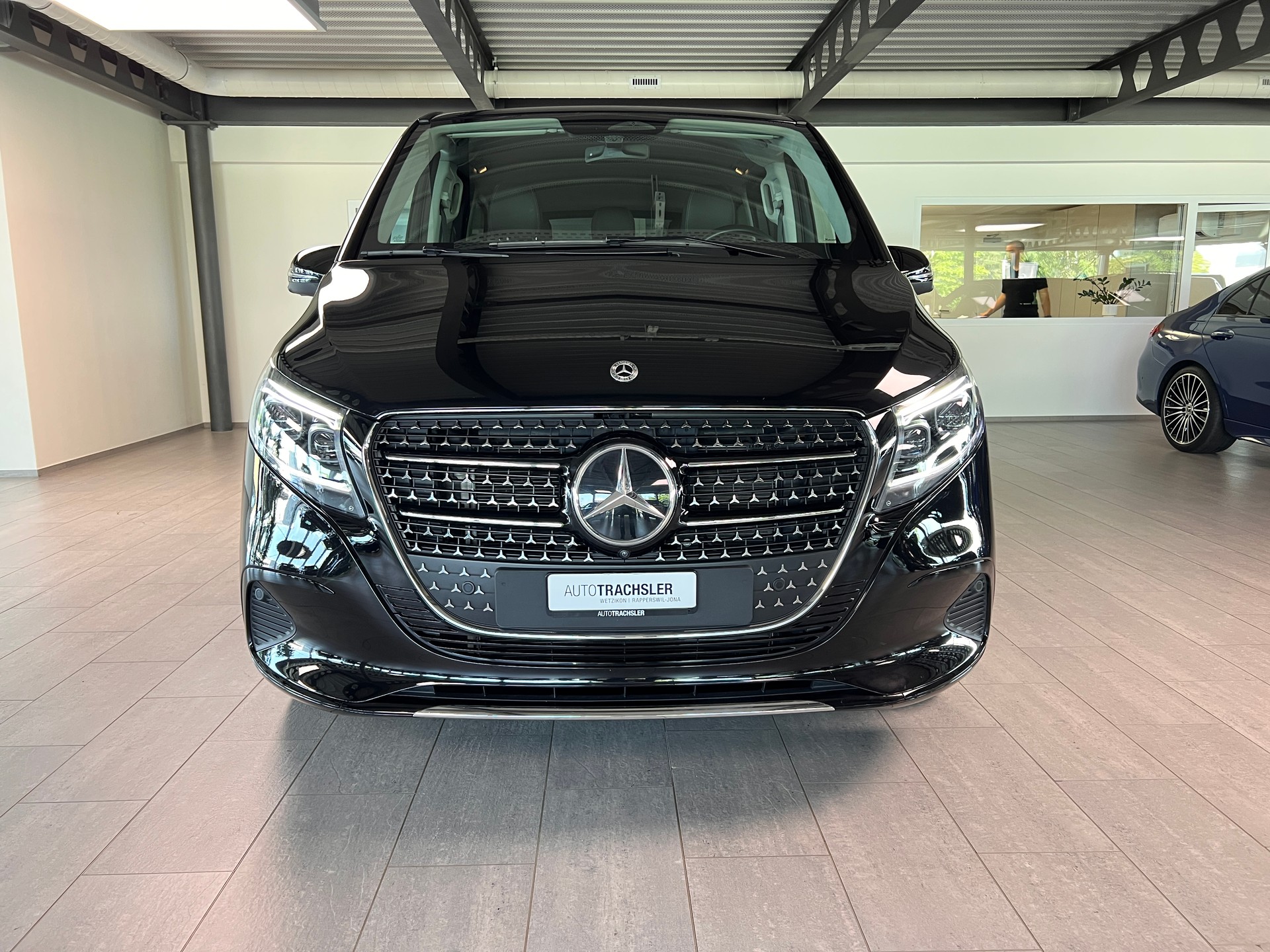 MERCEDES-BENZ V 250 d lang Avantgarde 4Matic G-Tronic-image-1