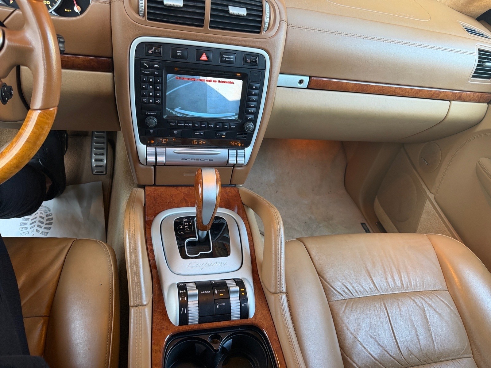 PORSCHE Cayenne Turbo-image-10