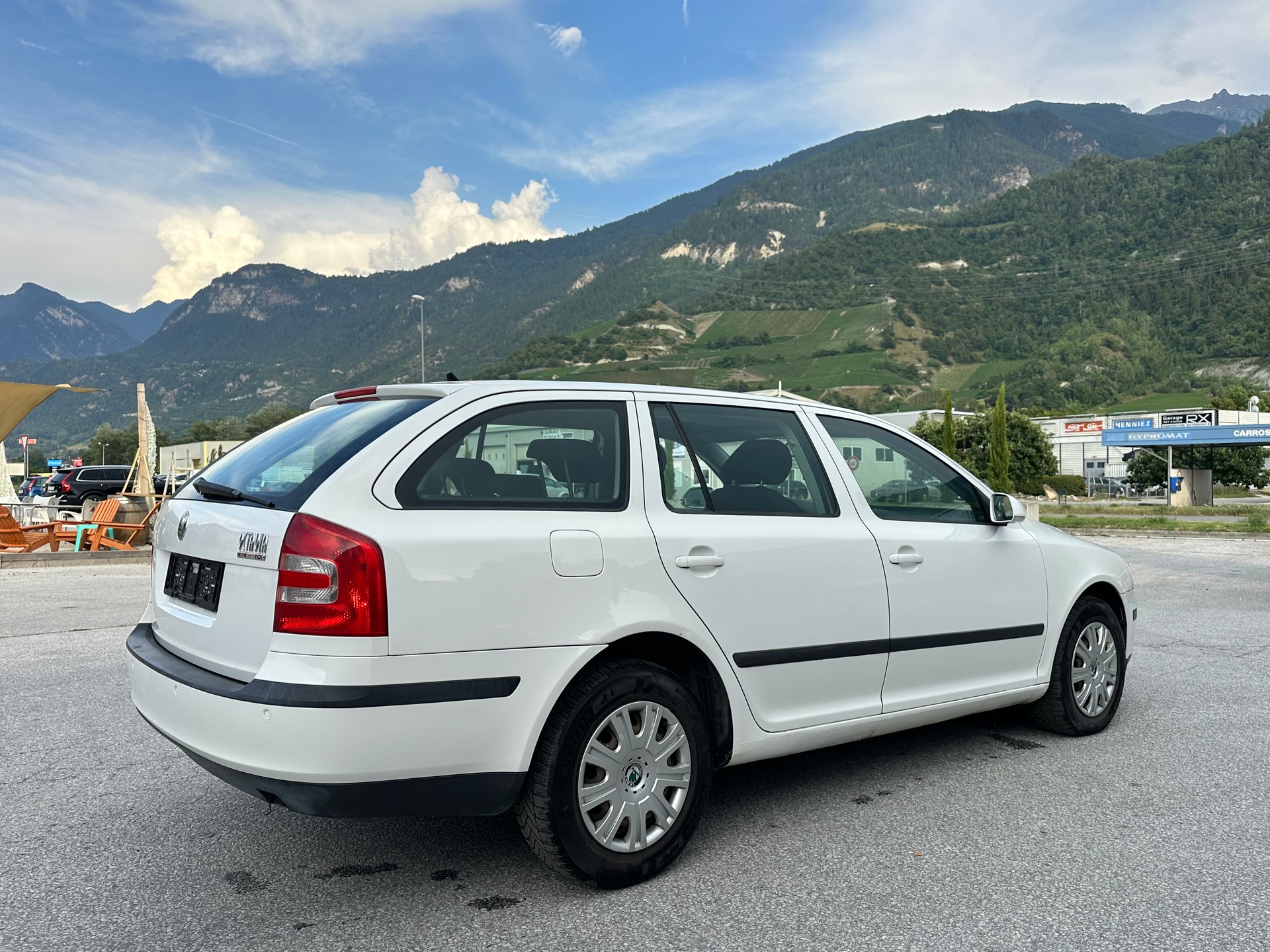 SKODA Octavia 1.9 TDI Swiss Adventure 4x4-image-5
