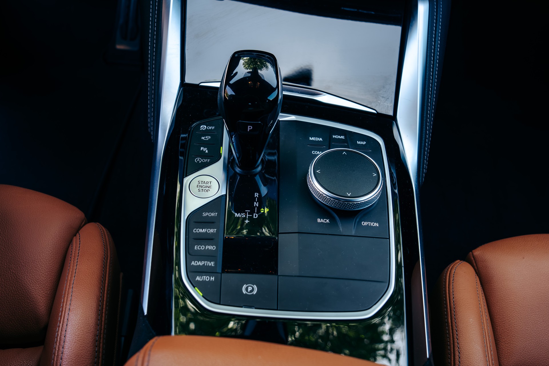 BMW M240i xDrive M Sport Pro Steptronic-image-9