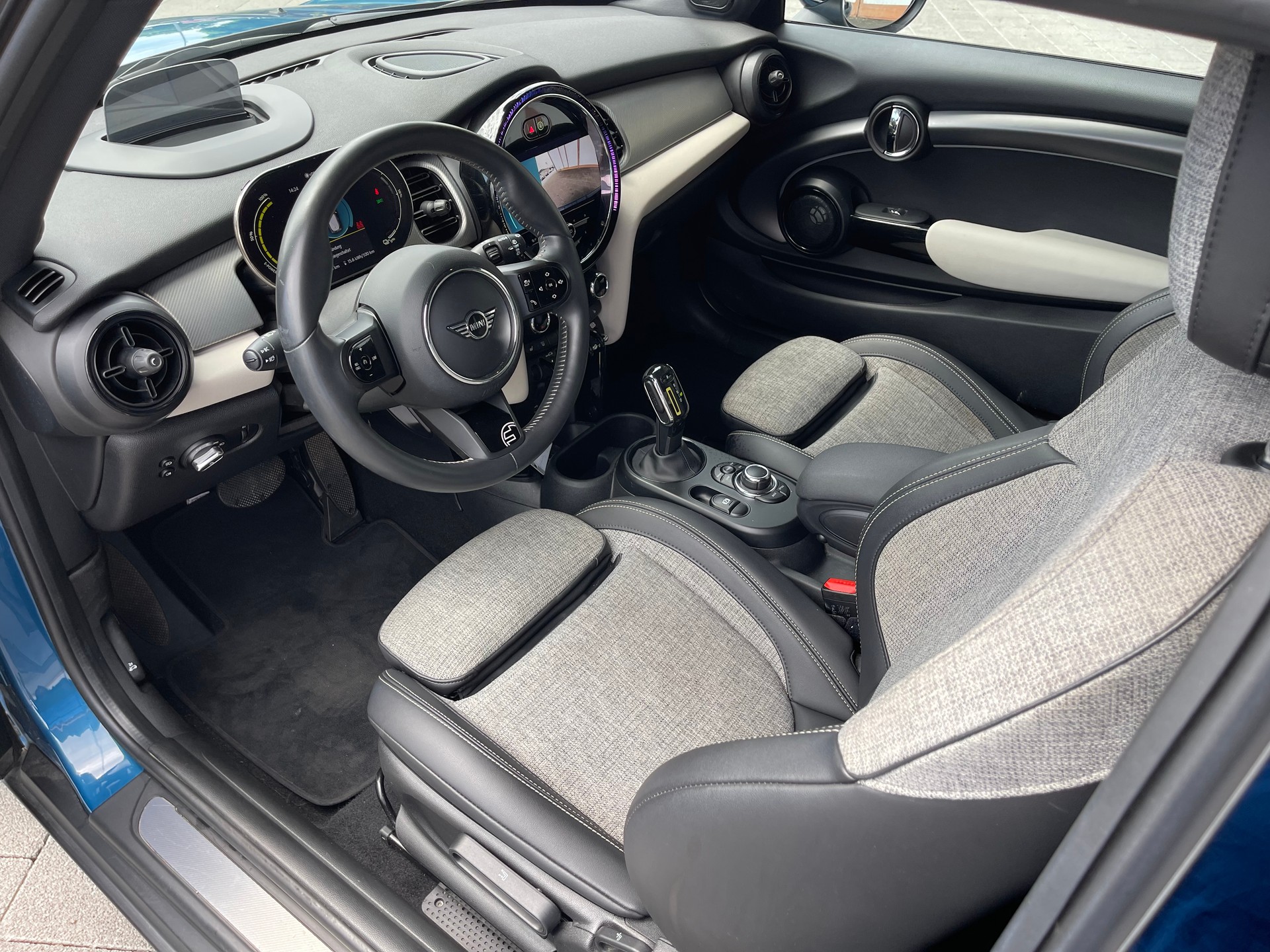 MINI Cooper S-image-11