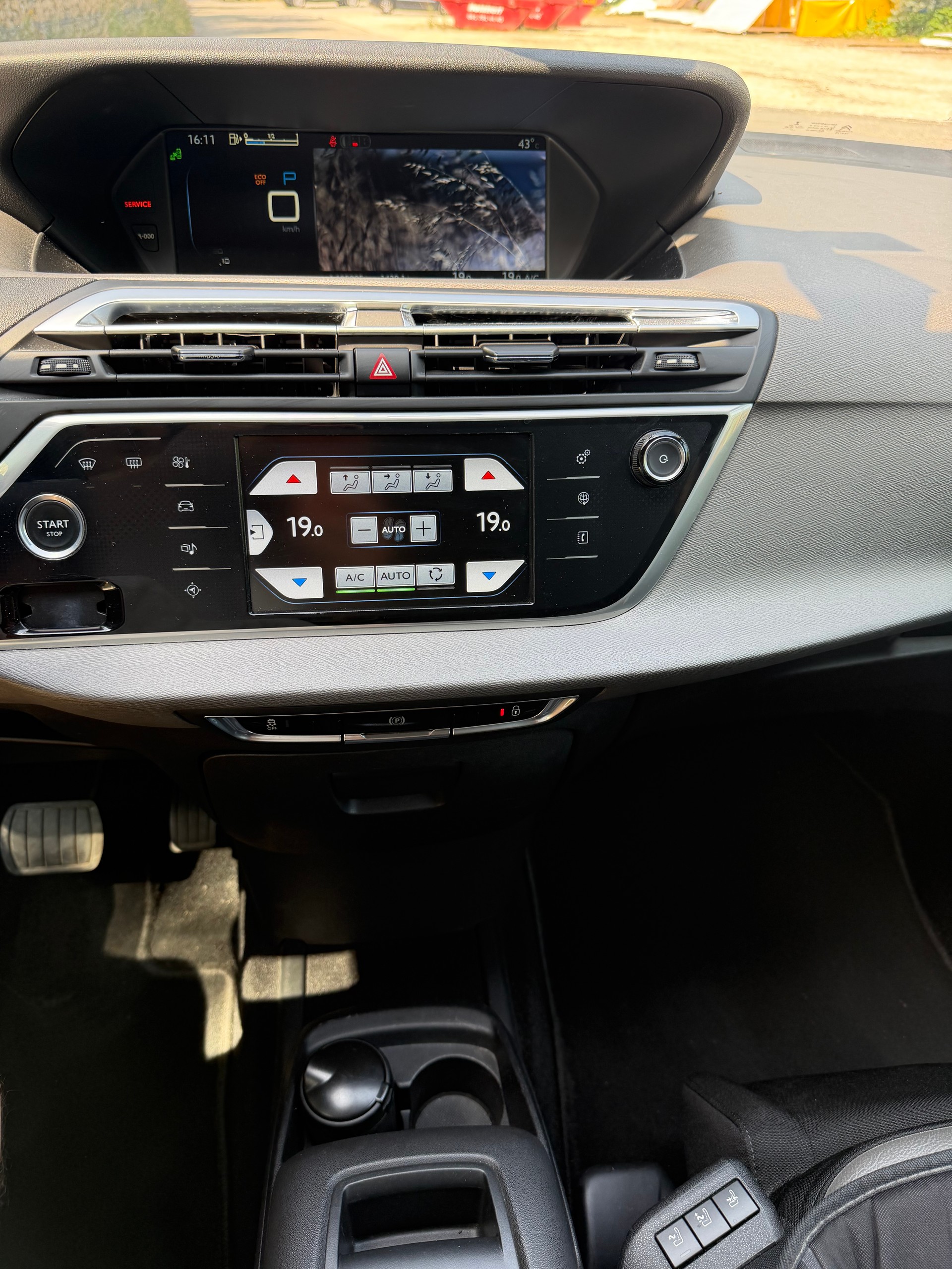 CITROEN Grand C4 Picasso 2.0 BlueHDi Exclusive Automatic-image-10