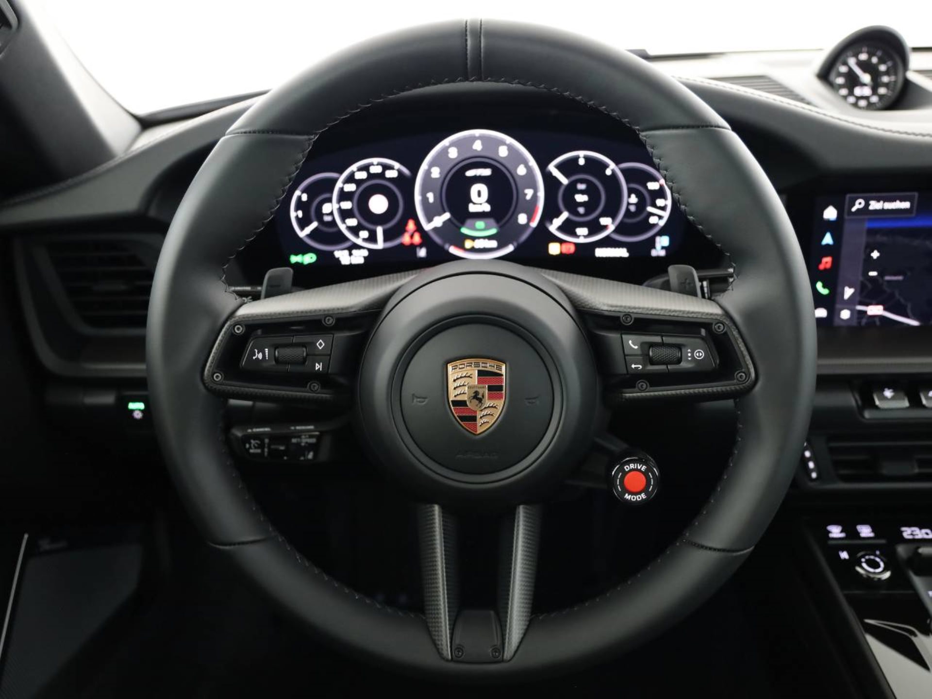 PORSCHE 911 Targa 4 GTS-image-11