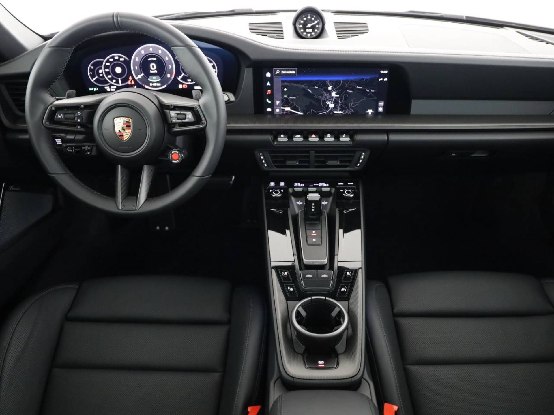 PORSCHE 911 Targa 4 GTS-image-4