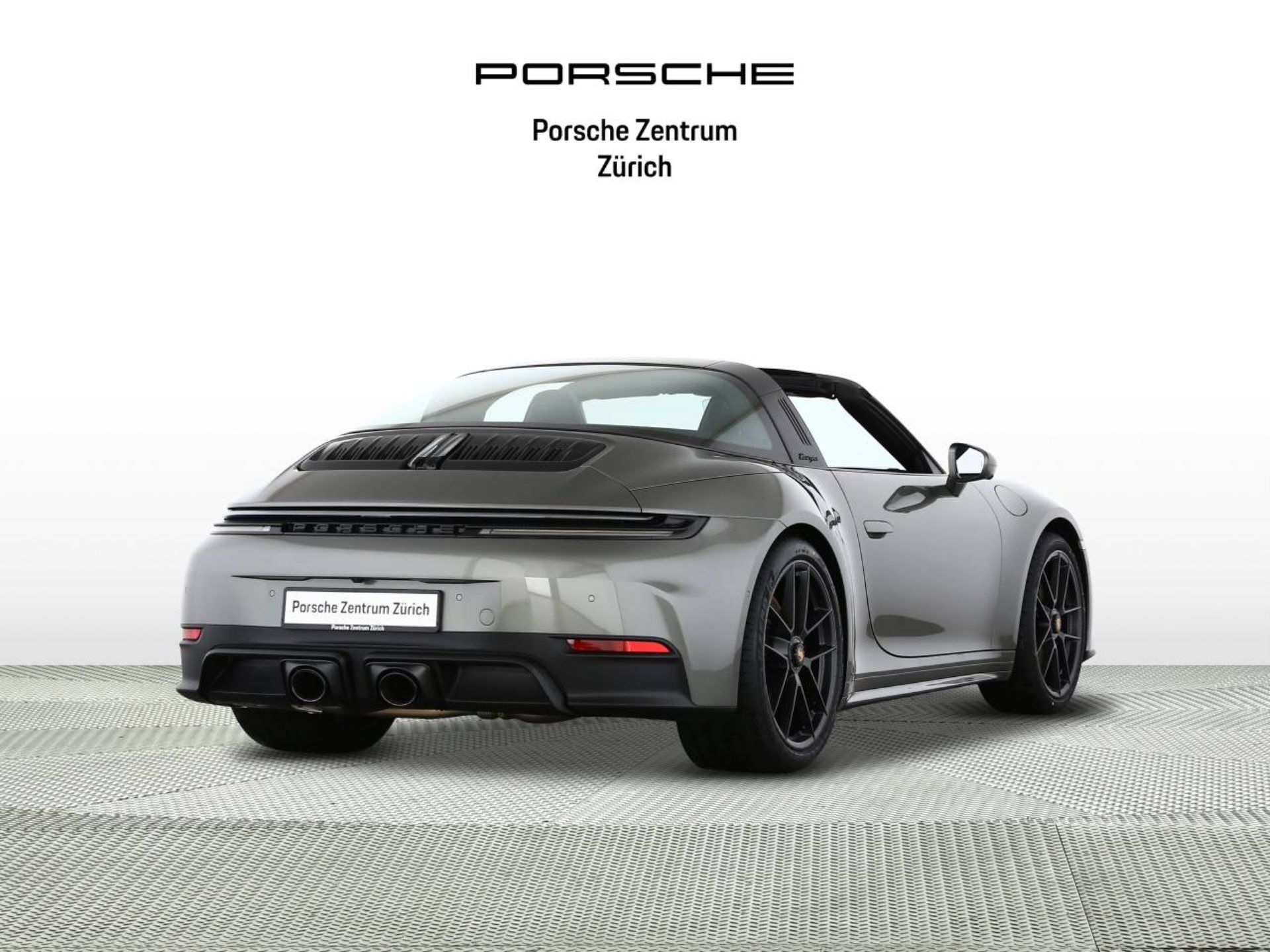 PORSCHE 911 Targa 4 GTS-image-5