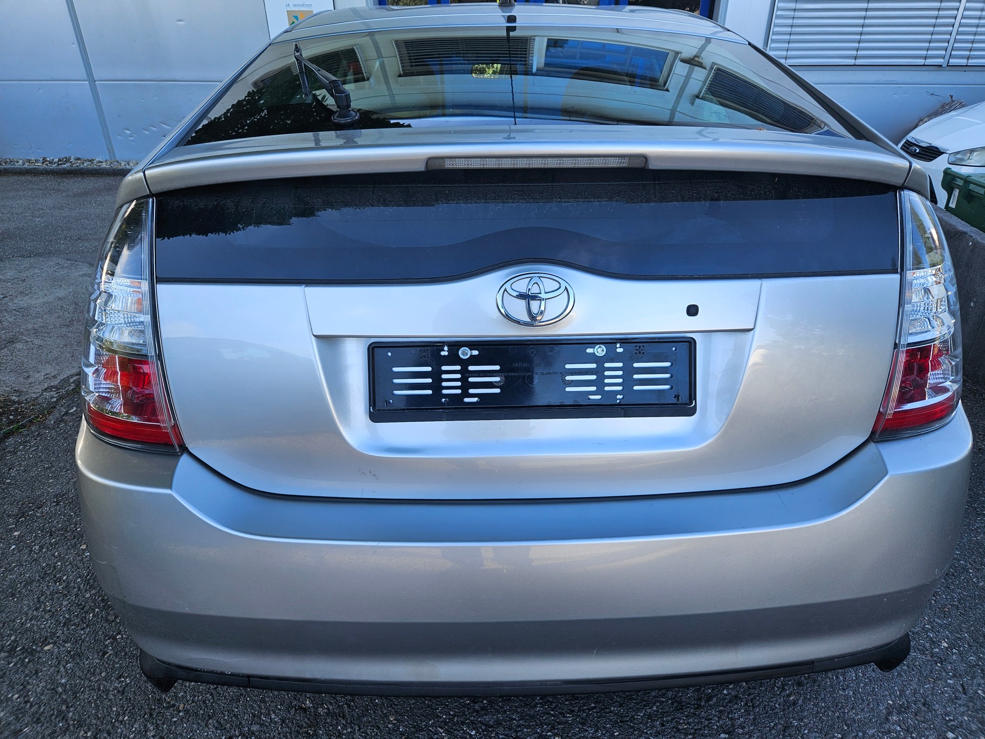 TOYOTA Prius 1.5 16V Hybrid-image-4