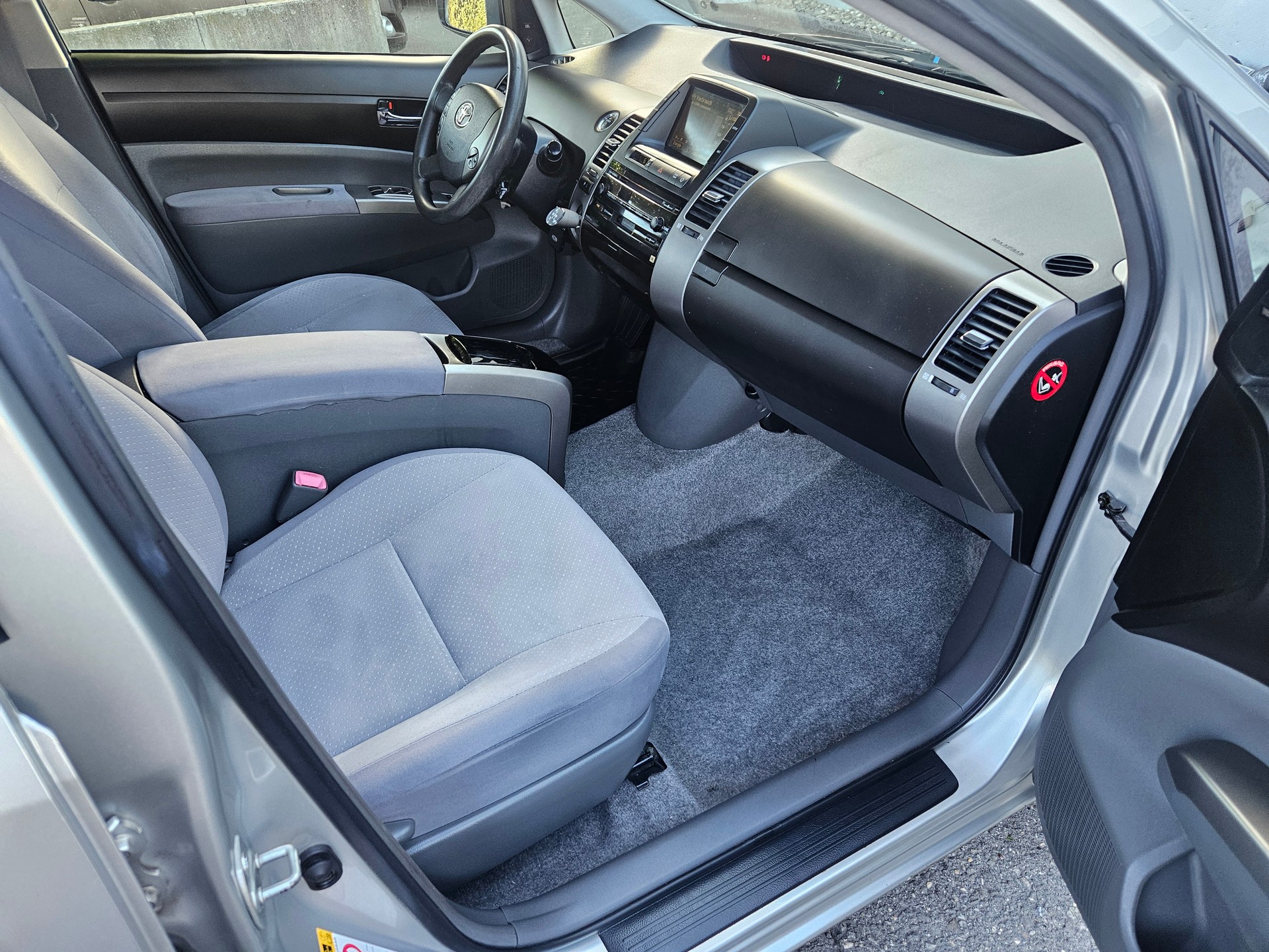 TOYOTA Prius 1.5 16V Hybrid-image-15