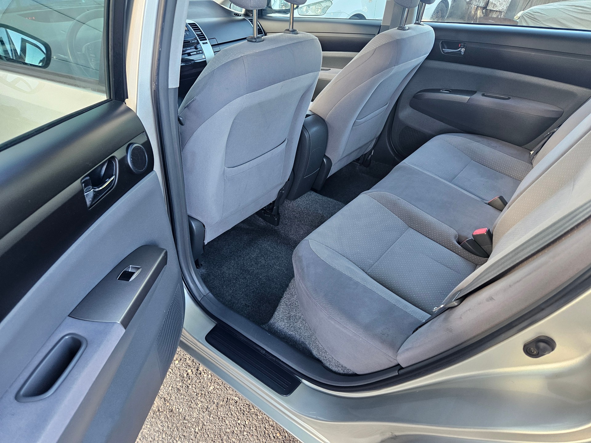 TOYOTA Prius 1.5 16V Hybrid-image-11