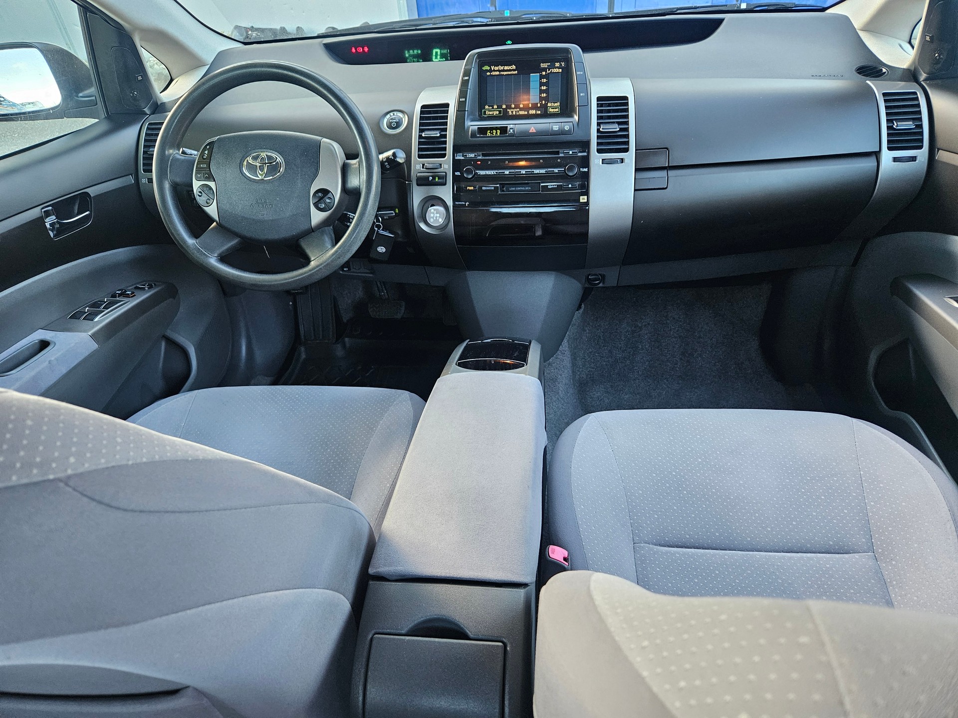 TOYOTA Prius 1.5 16V Hybrid-image-12