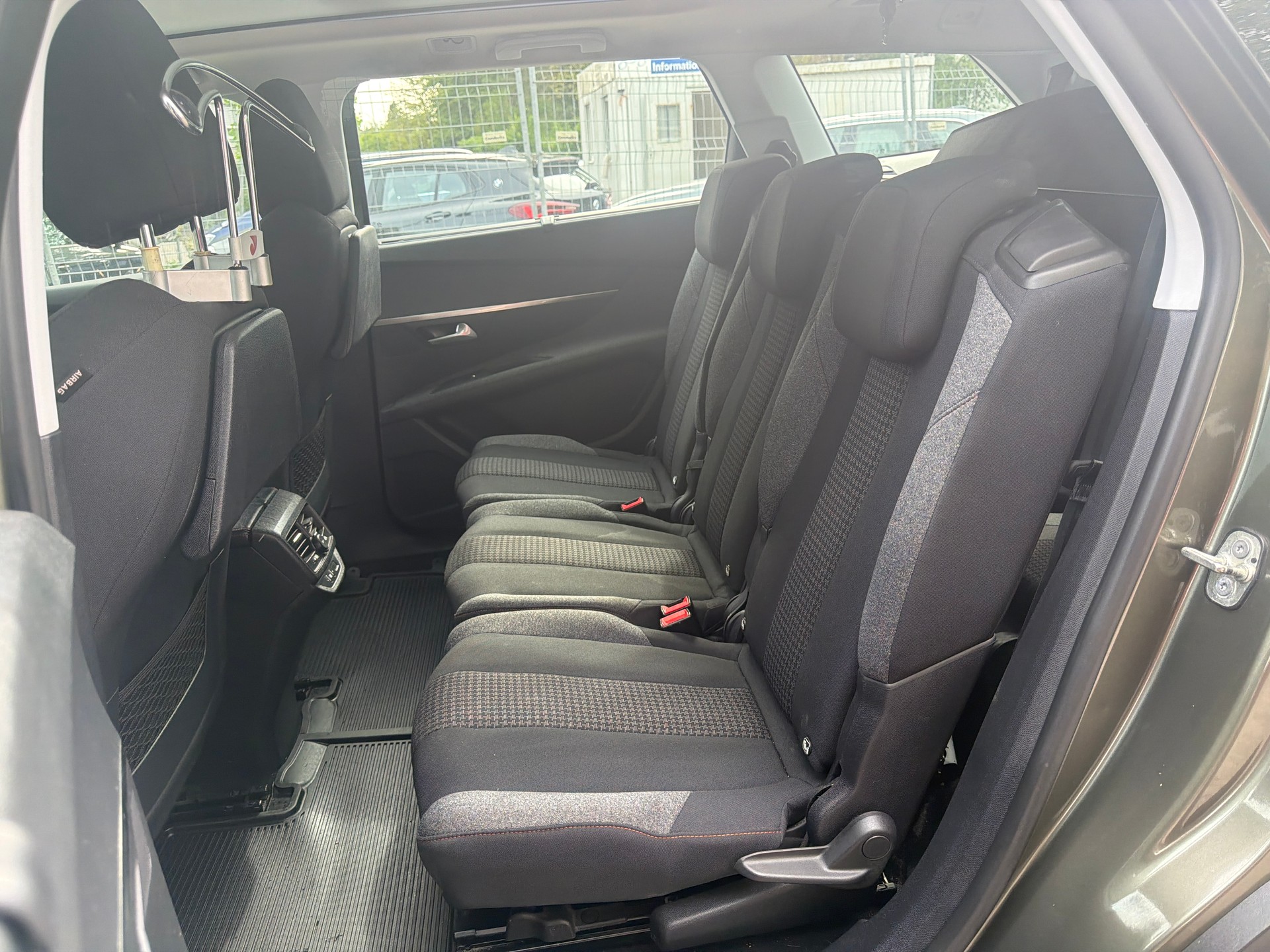 PEUGEOT 5008 1.5 BlueHDi Business Line ETA * 07x Sitze * Gr. Navi * Klima-auto * PDC V&H - RF-Kamera * Tempomat * Ab MFK 11.2024 *-image-11