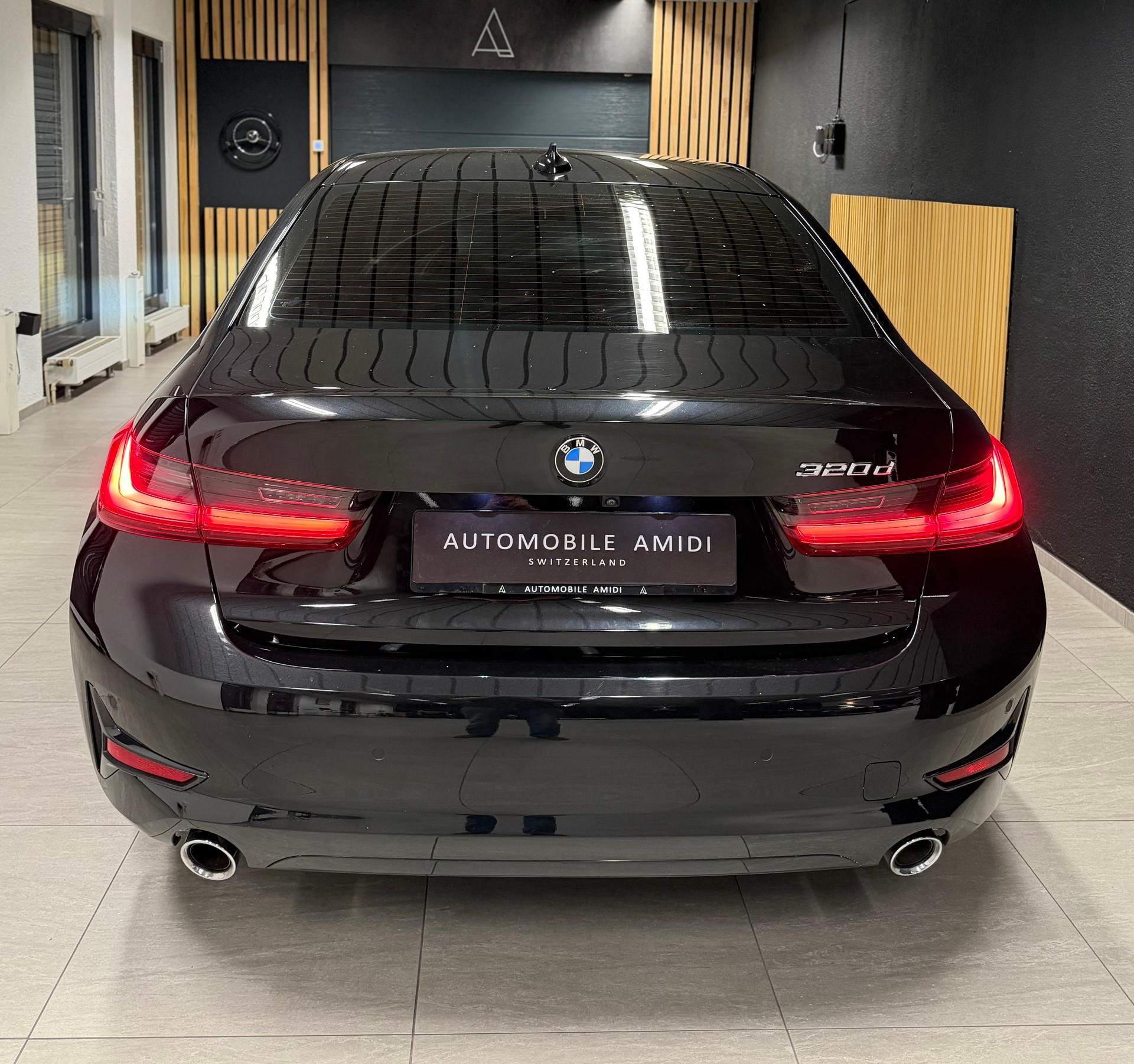 BMW 320-image-3