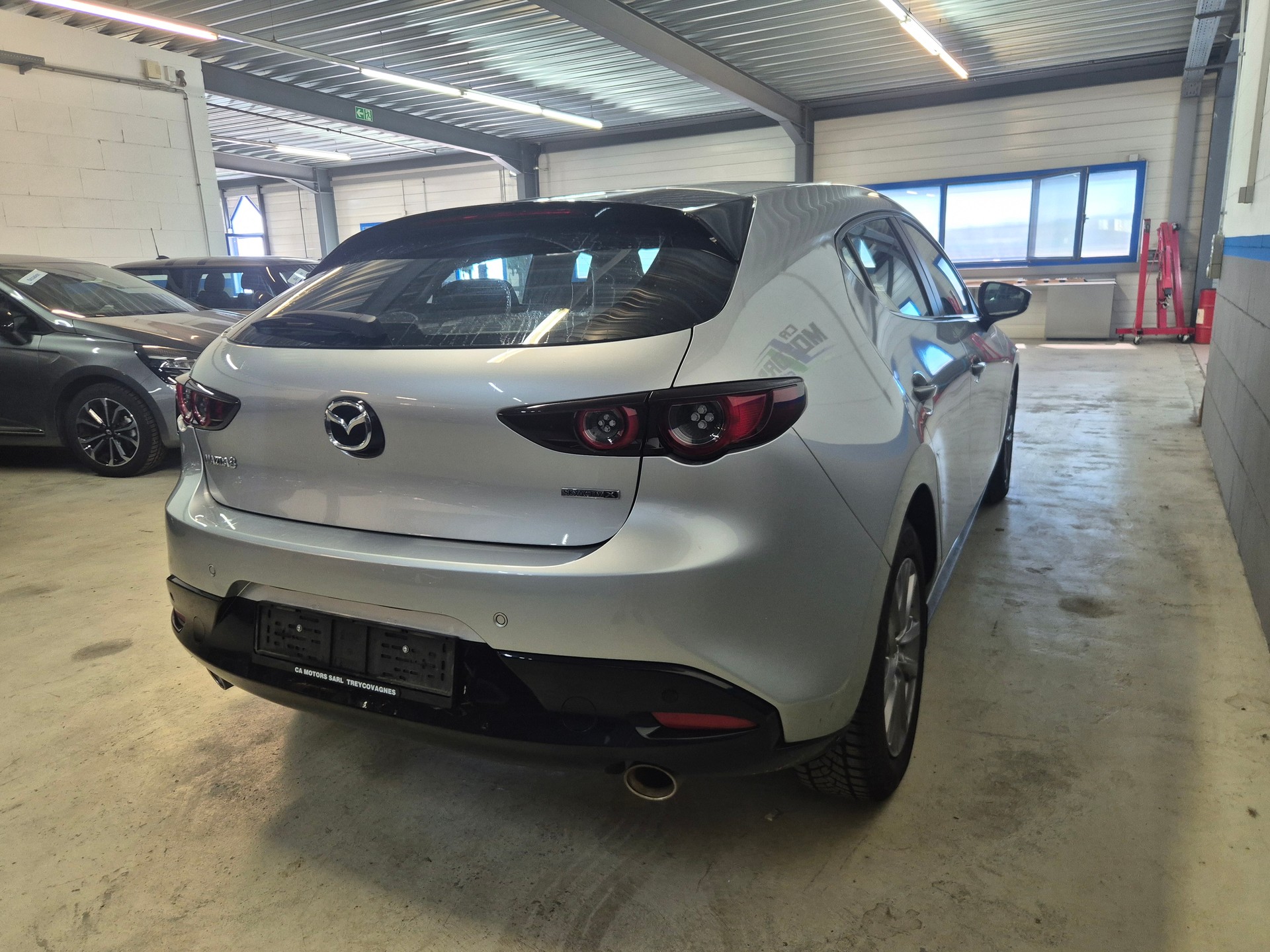MAZDA 3 Hatchback SKYACTIV-X M Hybrid 180 Ambition-image-2
