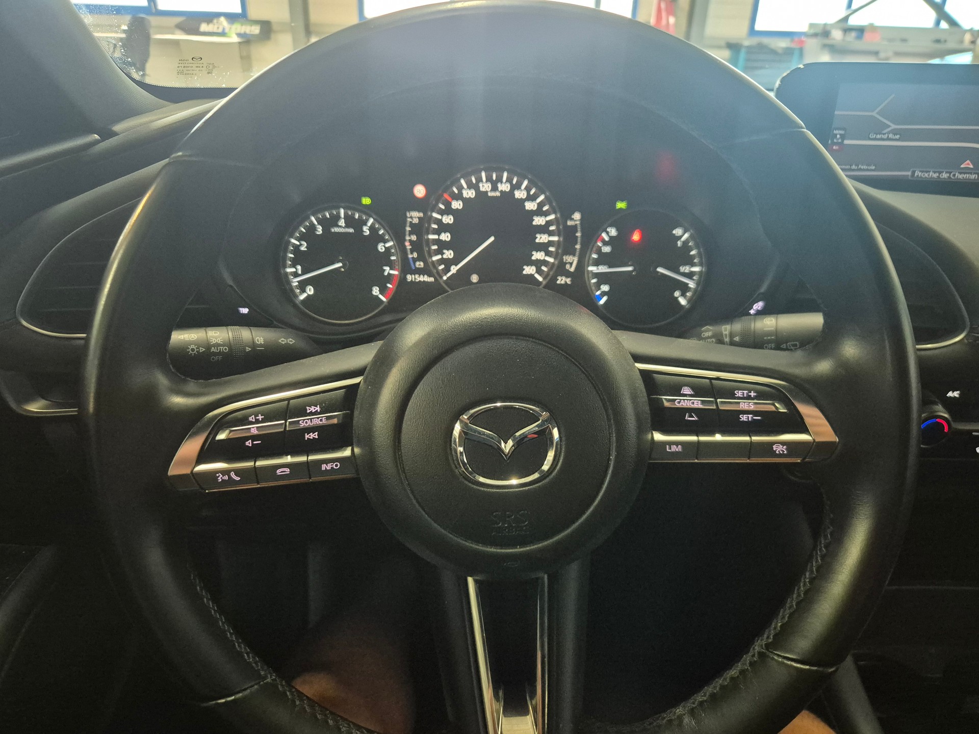 MAZDA 3 Hatchback SKYACTIV-X M Hybrid 180 Ambition-image-7