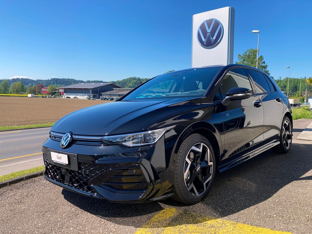 VW Golf 1.5 e TSI mHEV R-Line DSG-image-2