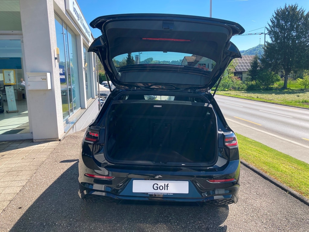 VW Golf 1.5 e TSI mHEV R-Line DSG-image-7