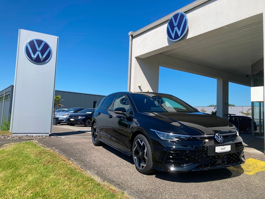 VW Golf 1.5 e TSI mHEV R-Line DSG-image-0