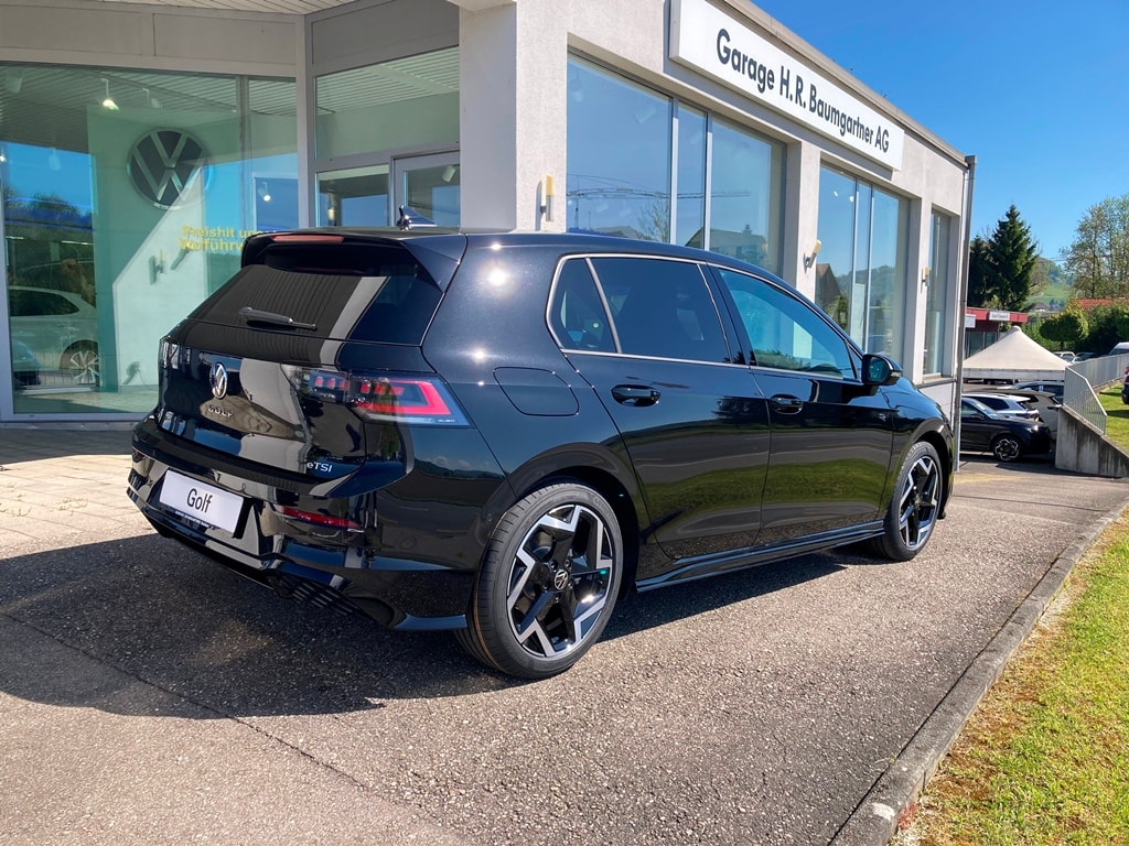 VW Golf 1.5 e TSI mHEV R-Line DSG-image-4