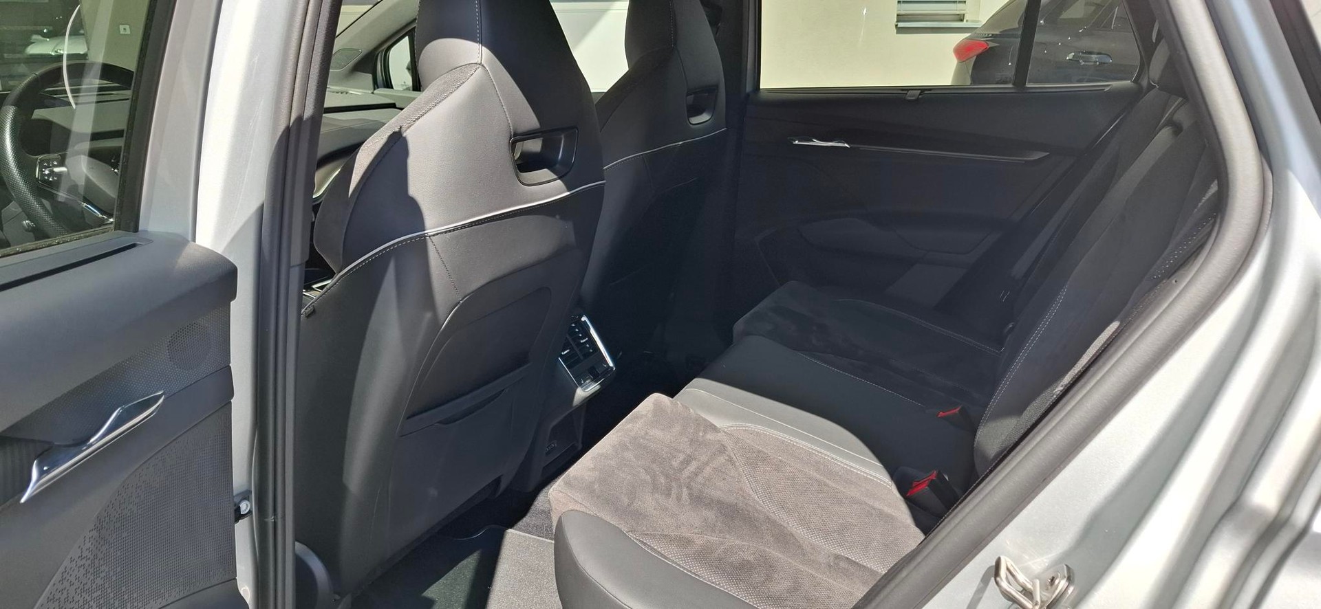 SKODA Enyaq iV 80x SportLine-image-8