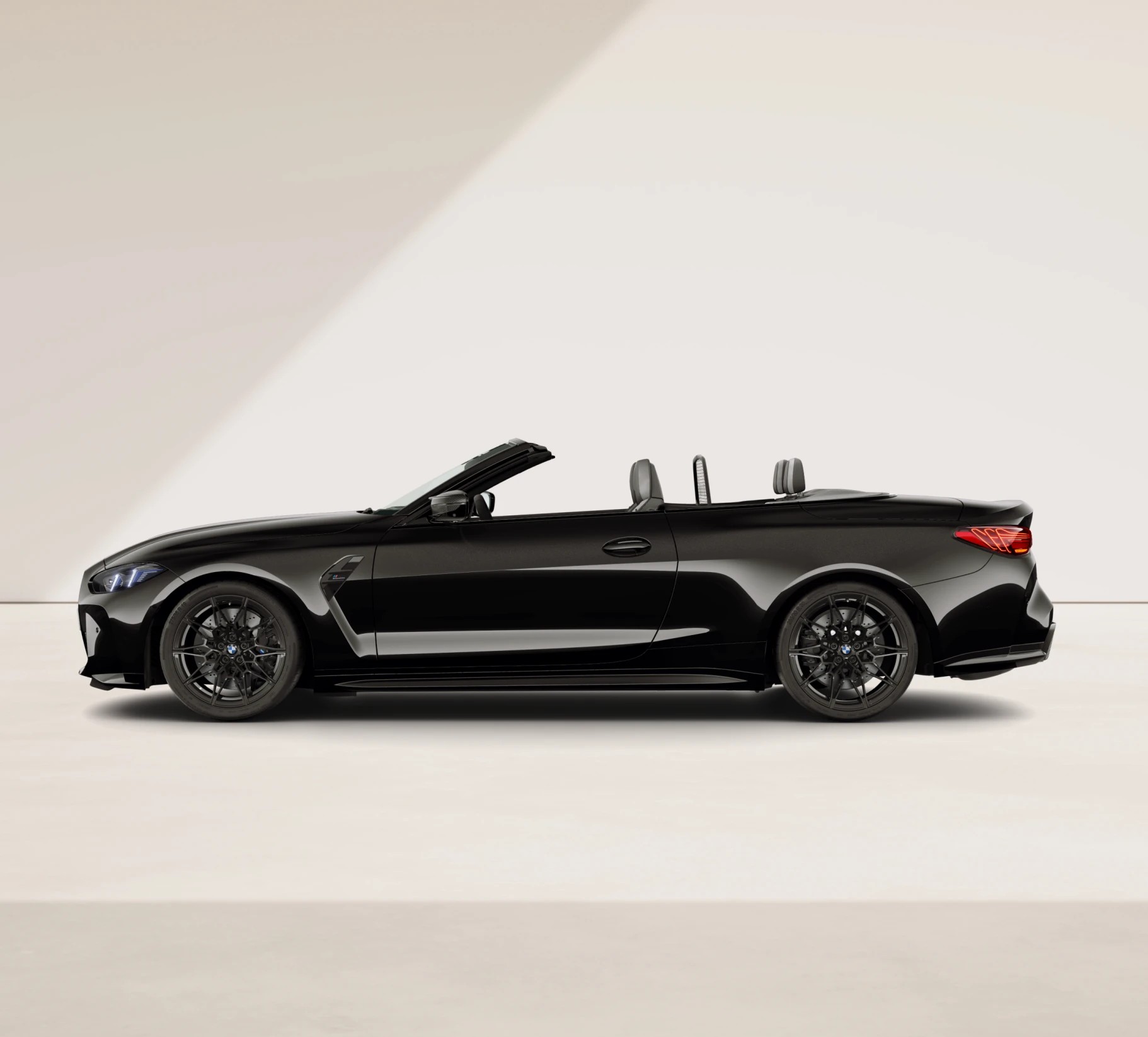 BMW M4 Competition M xDrive Cabrio-image-5