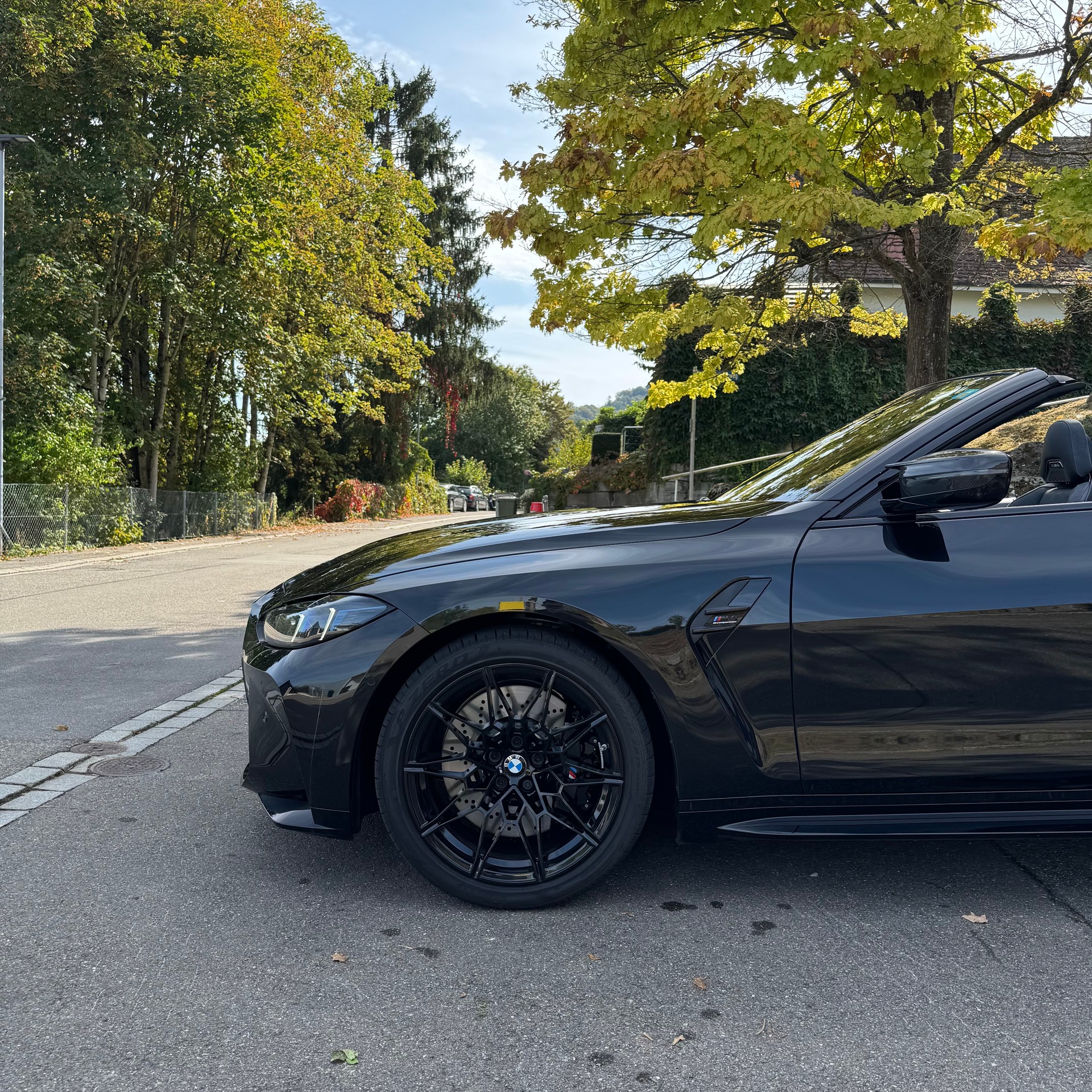 BMW M4 Competition M xDrive Cabrio-image-4