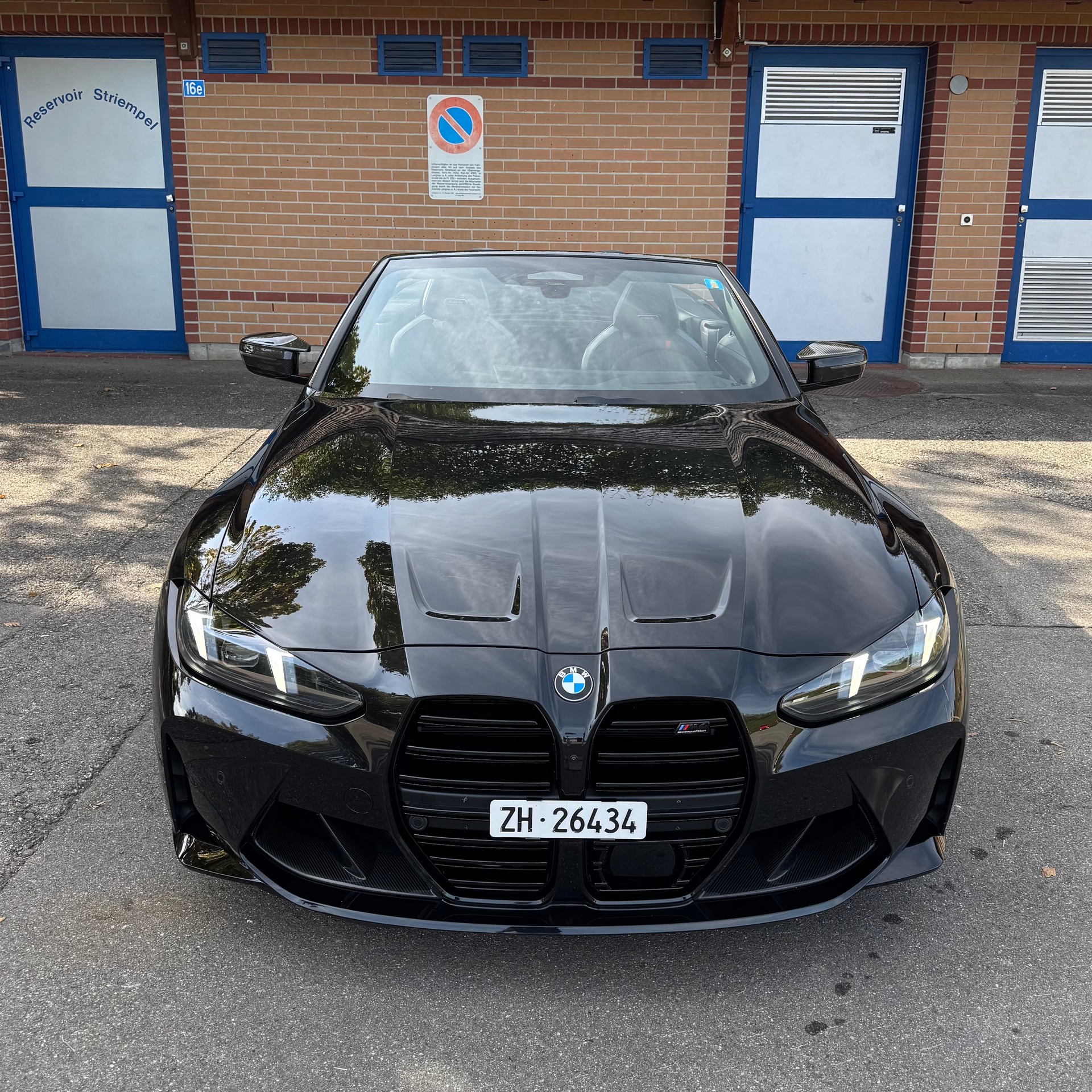 BMW M4 Competition M xDrive Cabrio-image-0
