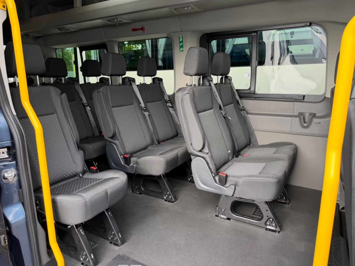 FORD Transit 460 18-Sitzer-image-5