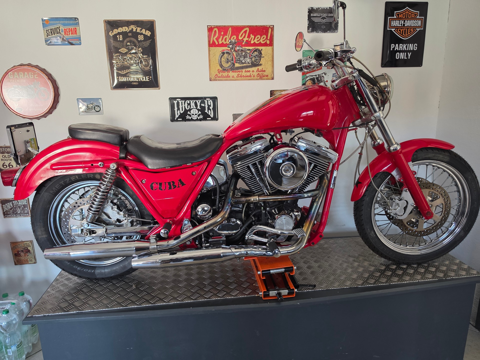 HARLEY-DAVIDSON FXRS Low Glide