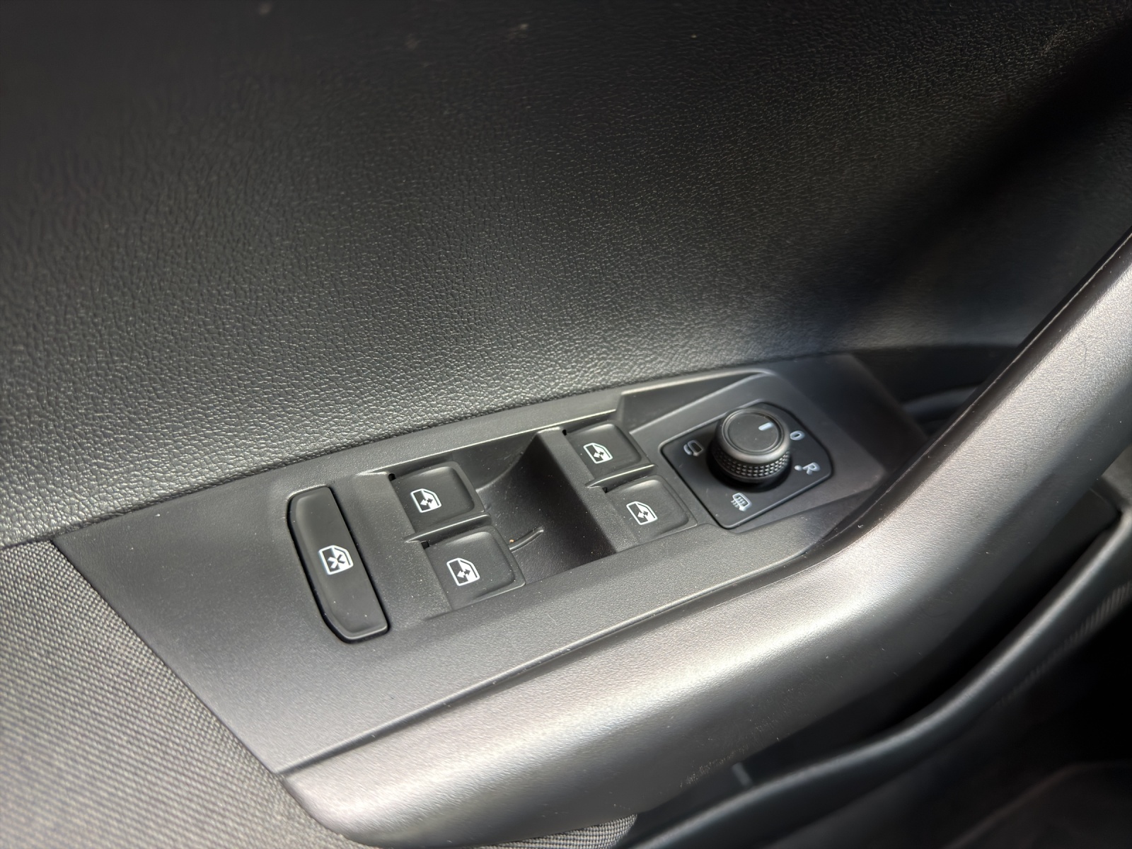 VW Taigo 1.0 TSI Life-image-15
