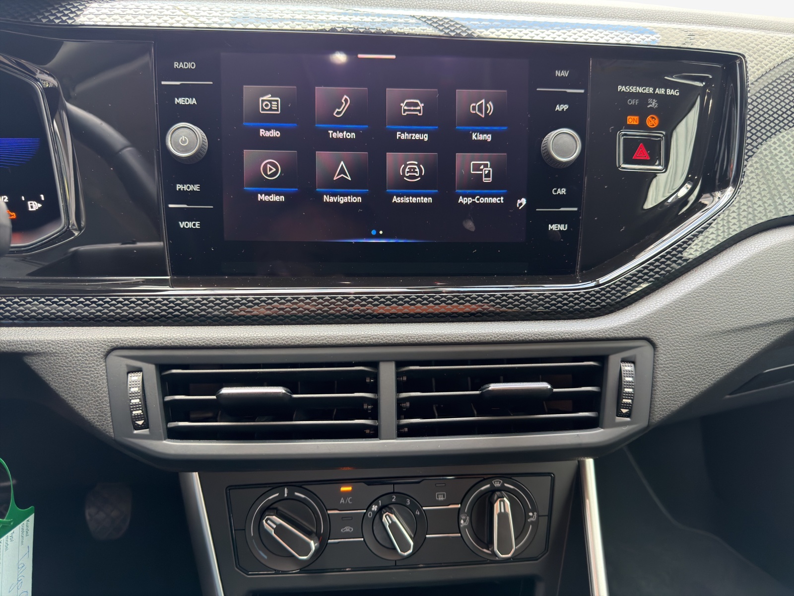 VW Taigo 1.0 TSI Life-image-10