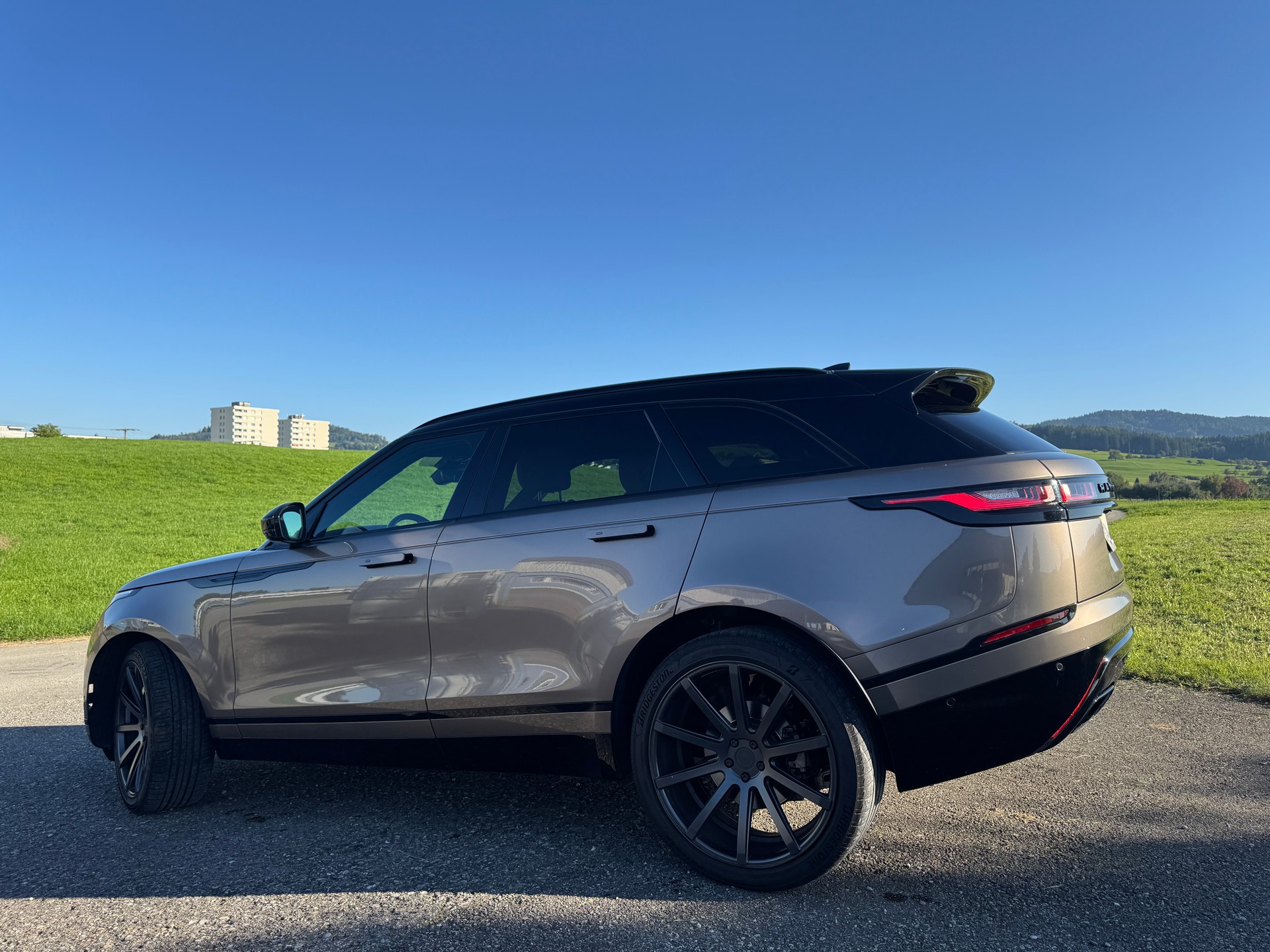 LAND ROVER 2.0 T HSE-image-2