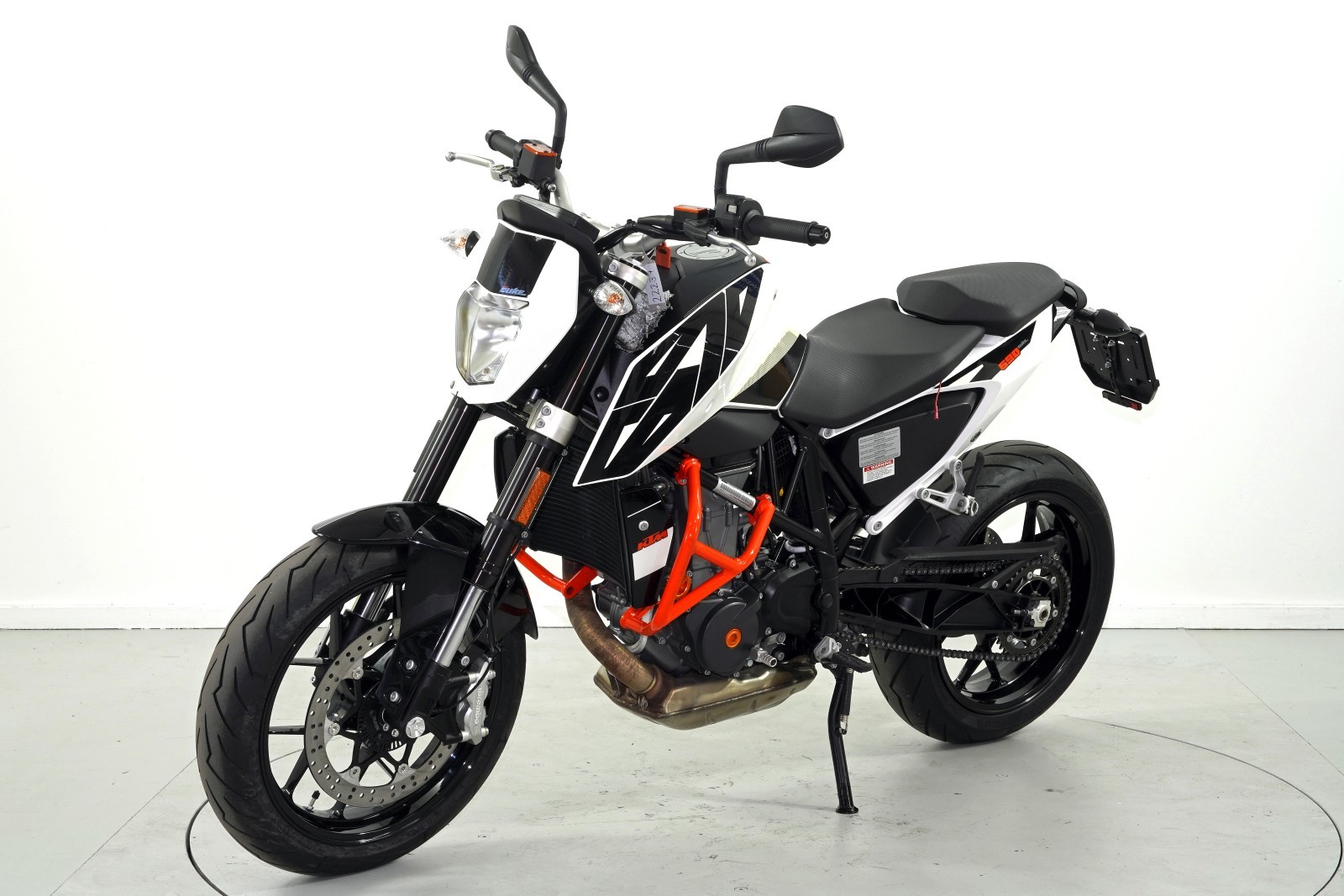 KTM 690 Duke ABS-showroom-element-2