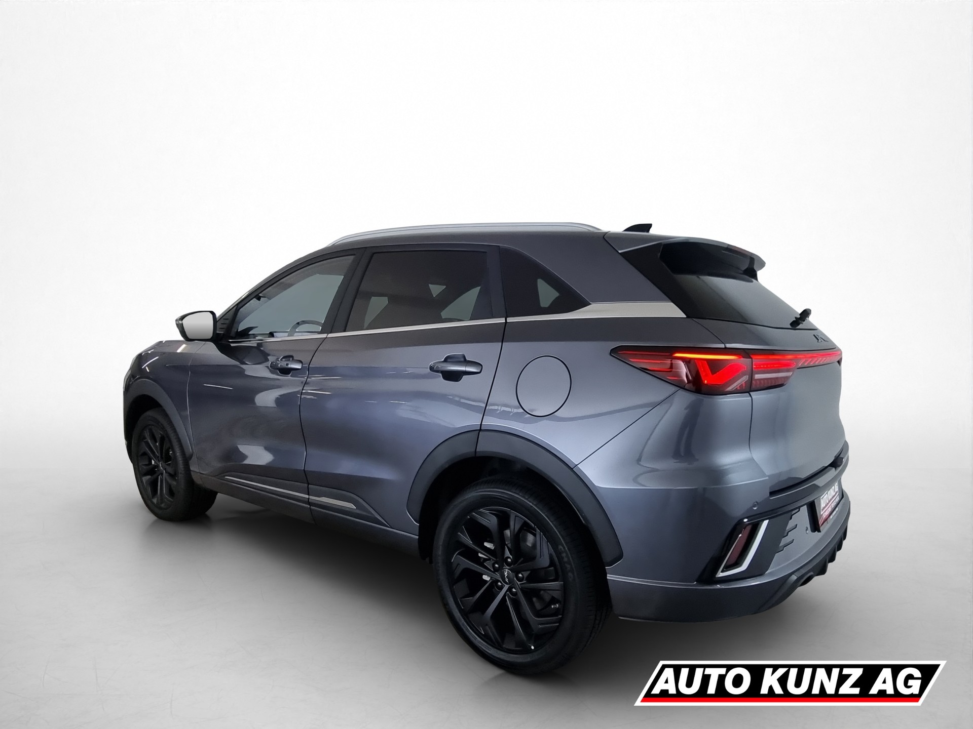 JAC JS6 PHEV-showroom-element-3