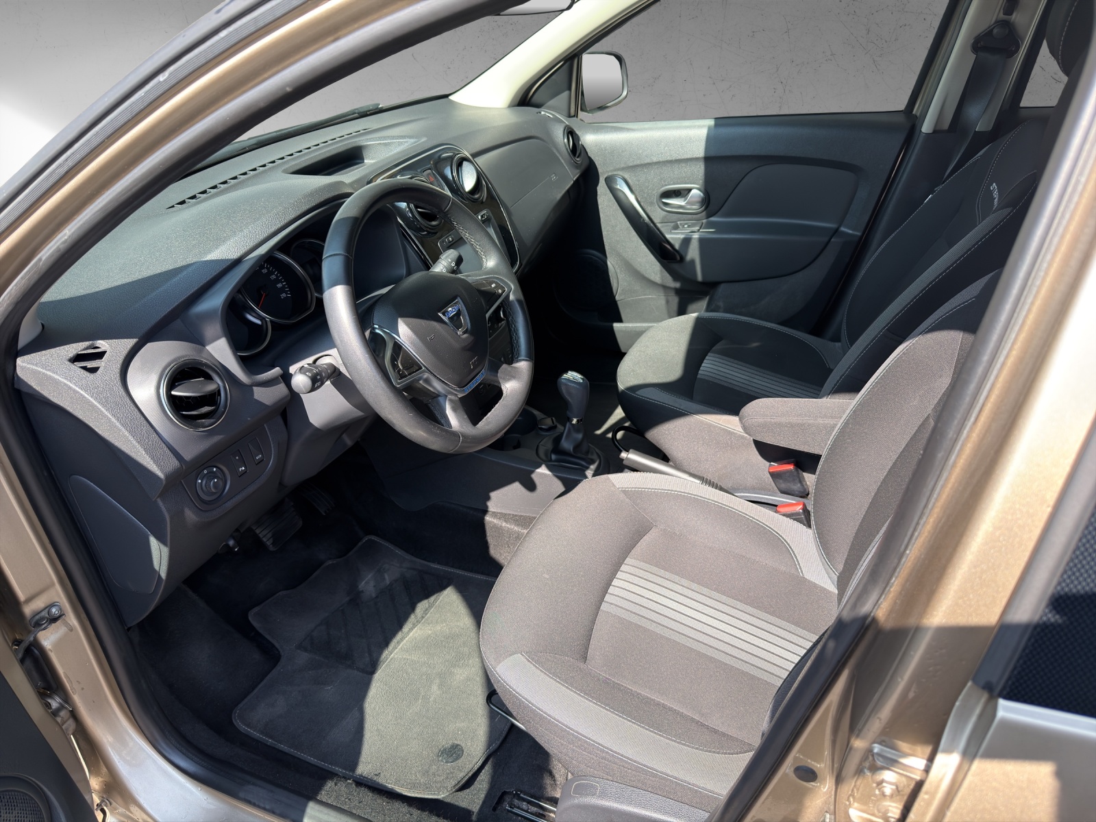 DACIA Sandero Tce 90 Stepway Automatic-image-8