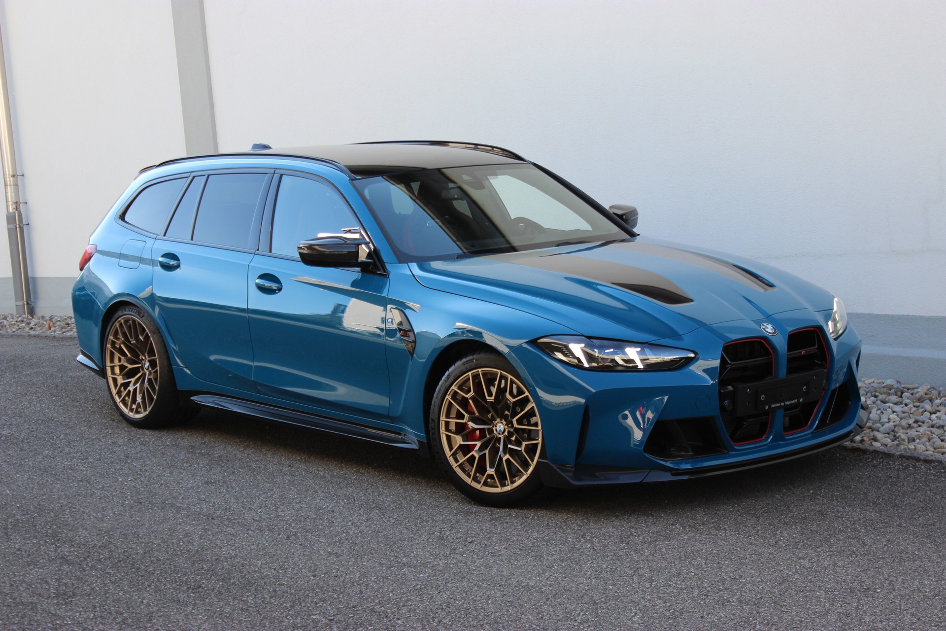 BMW M3 CS Touring Individual *LAGUNA SECA BLAU*-image-2